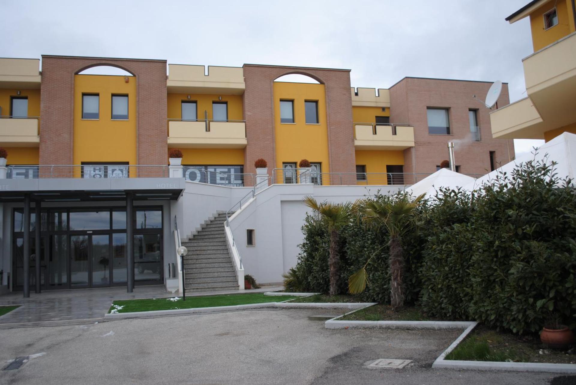 Hotel La Tavernetta - Photo 2