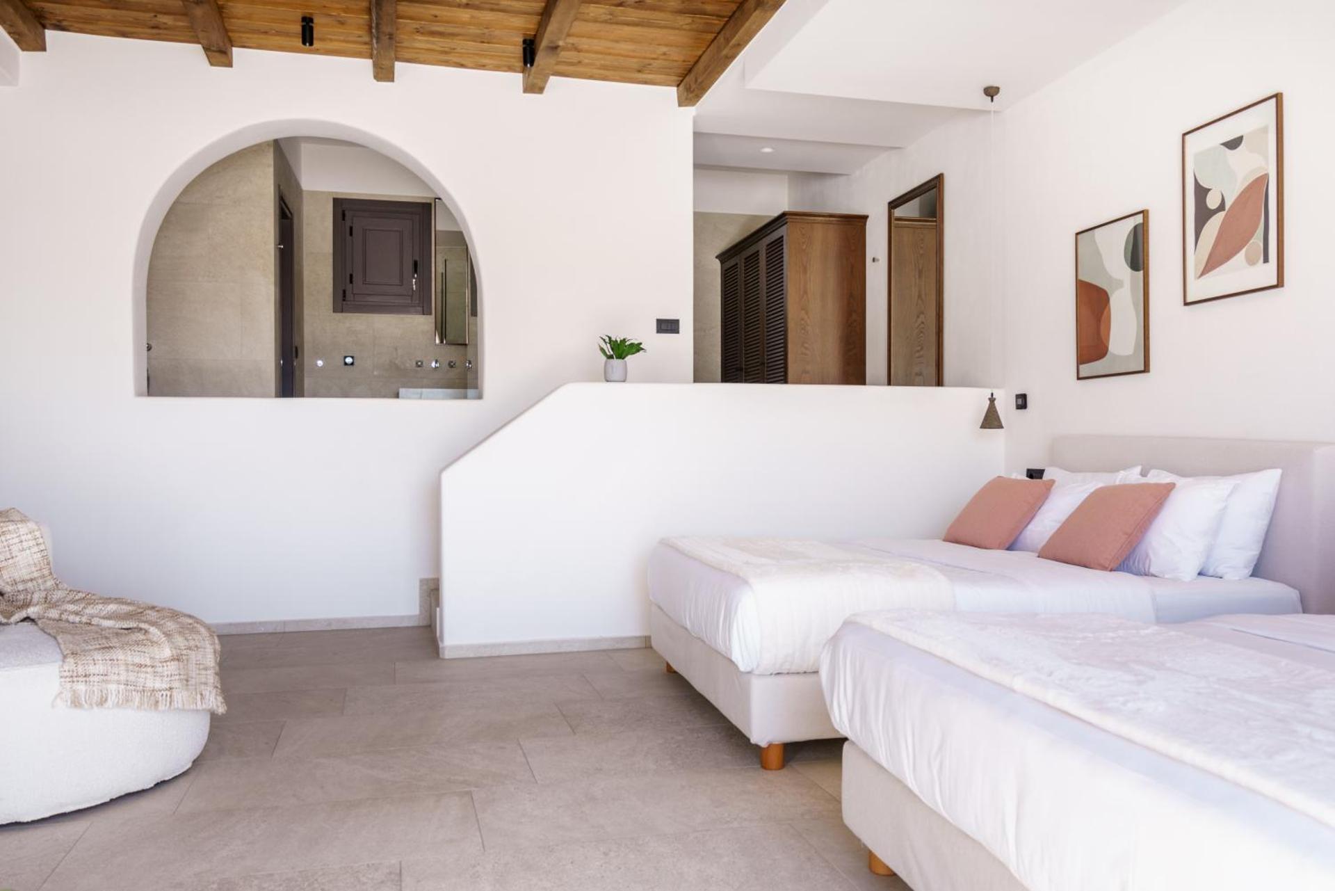 Pelican Bay Hotel - Photo 28