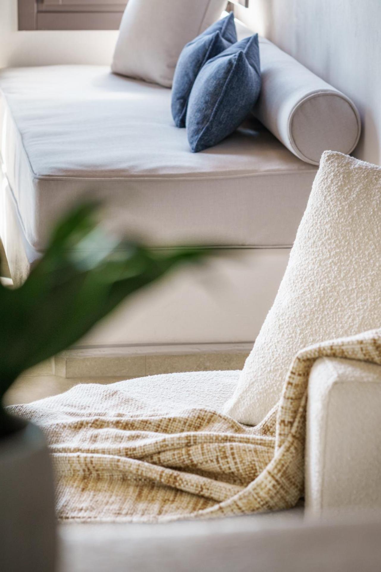 Pelican Bay Hotel - Photo 31