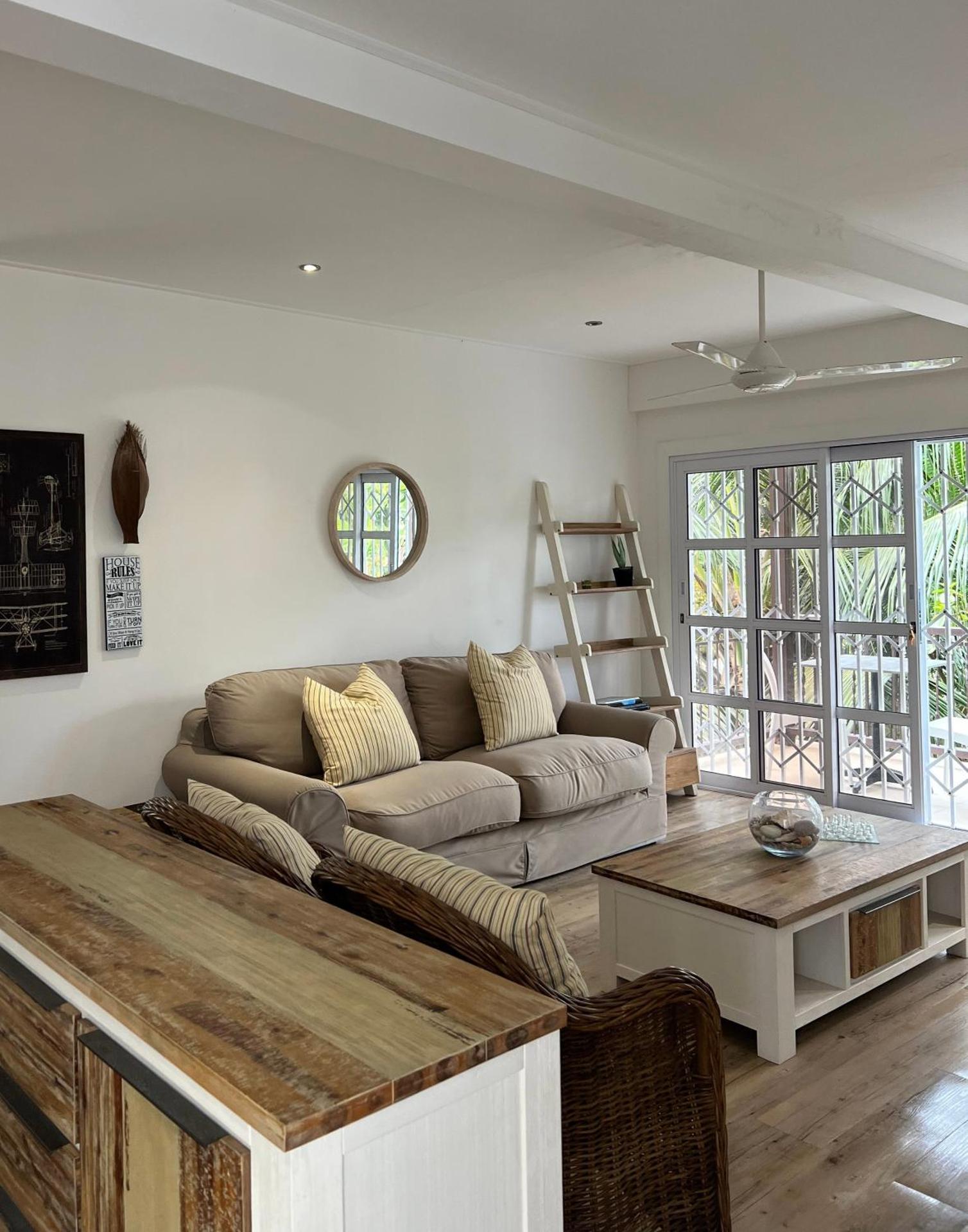 The Runway Lodge - Photo 5