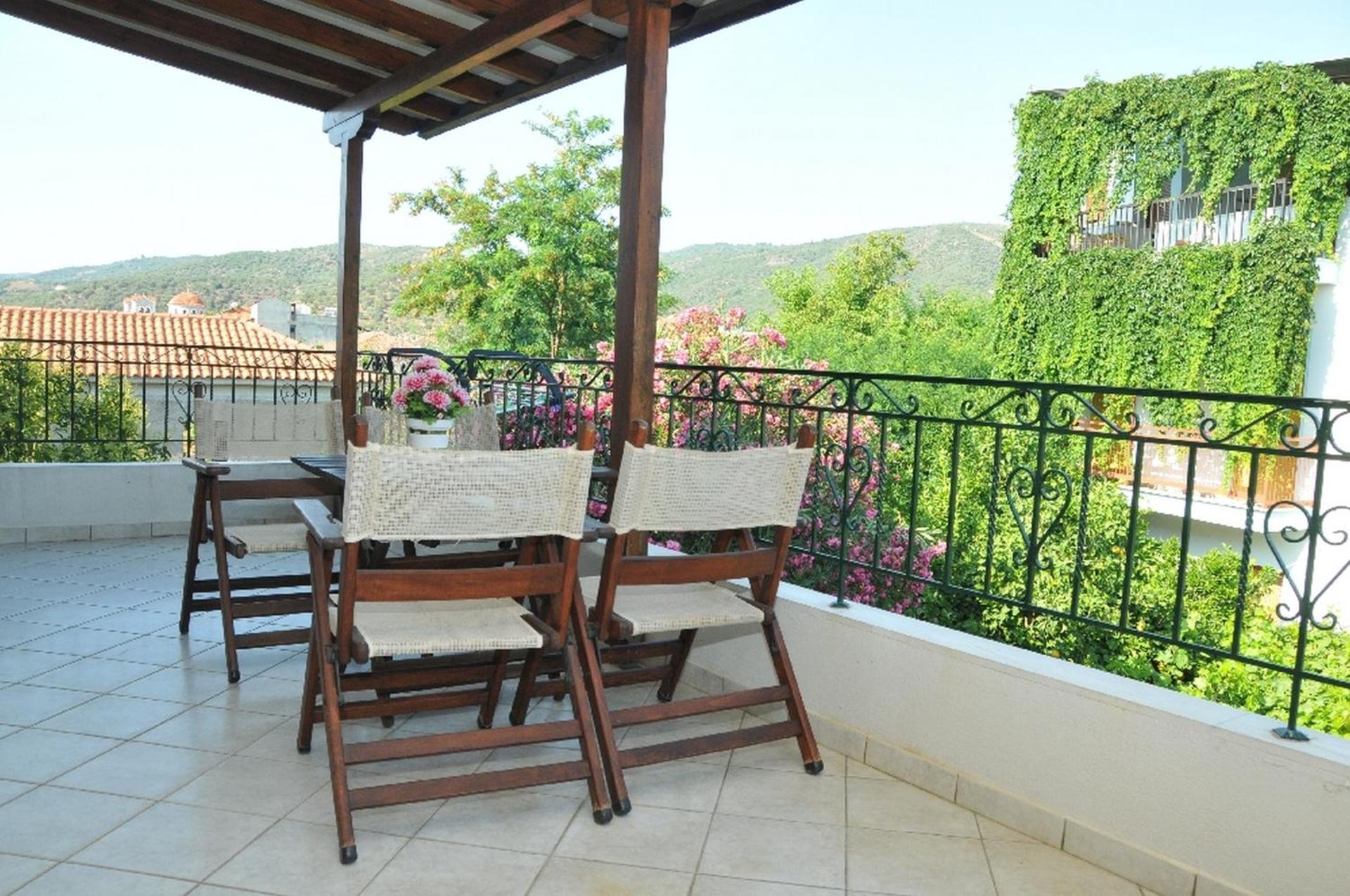 Triple Room with Garden View