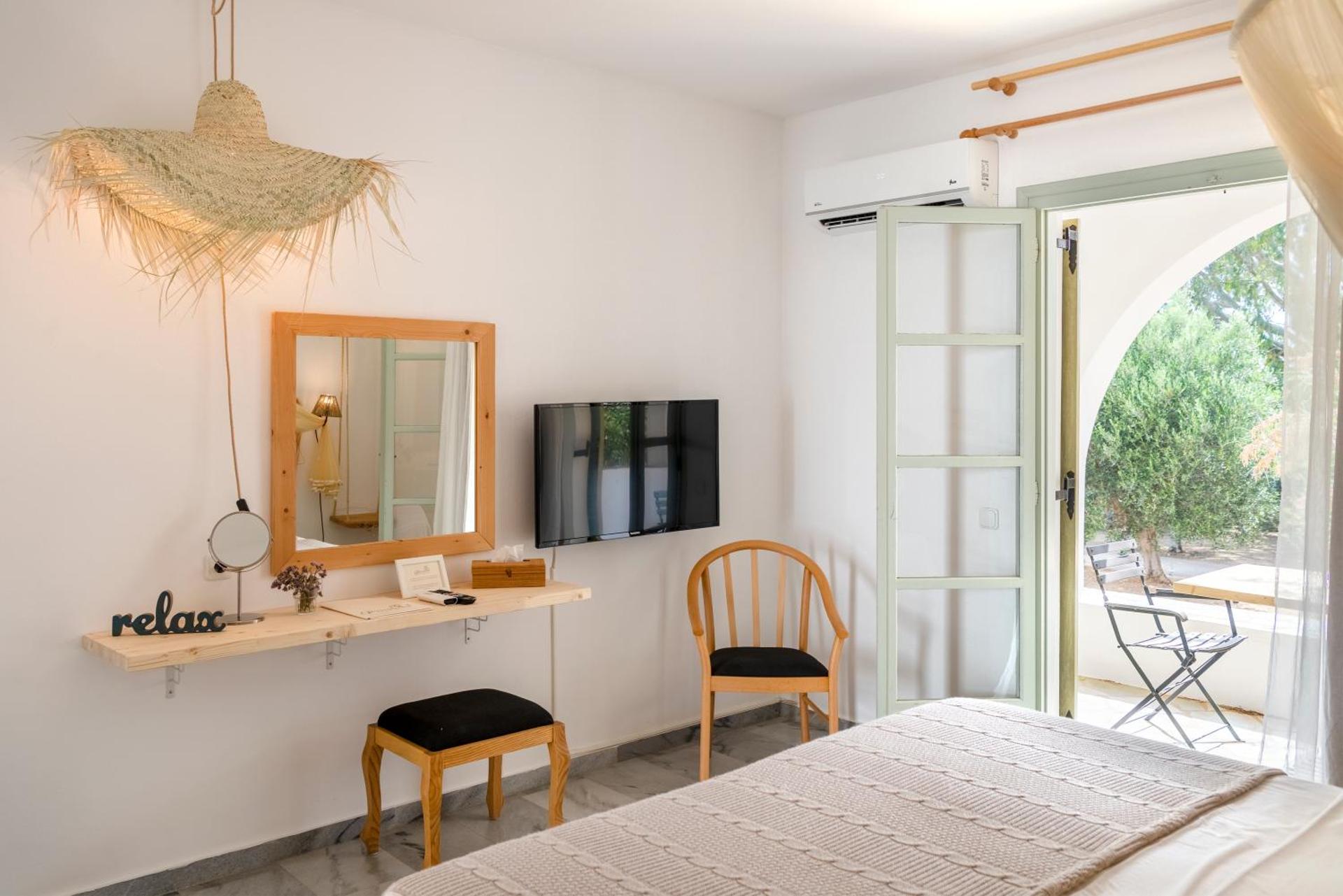 Parosland Hotel - Photo 27