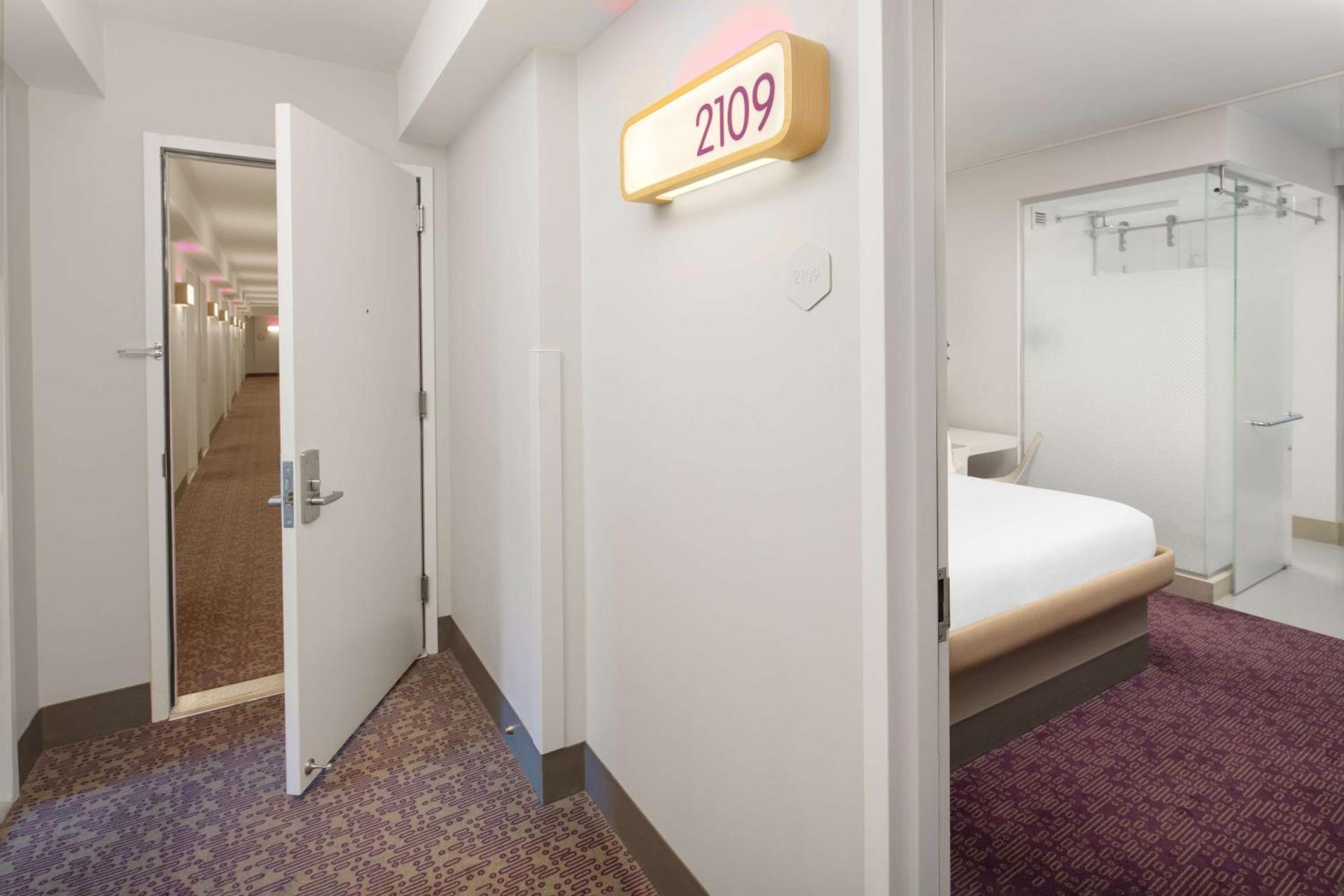 YOTEL New York Times Square - Photo 55