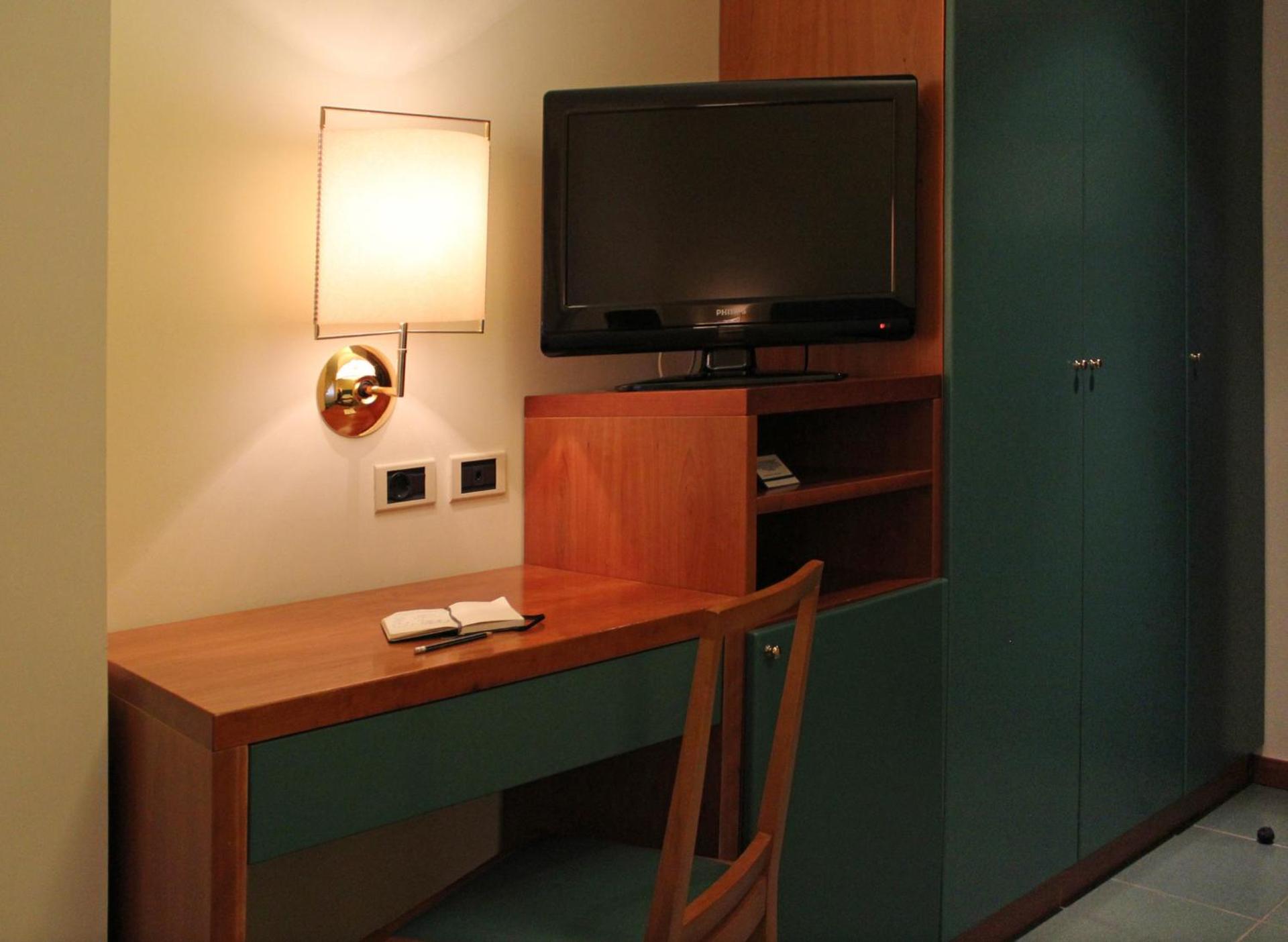 Hotel Cristallo - Photo 58