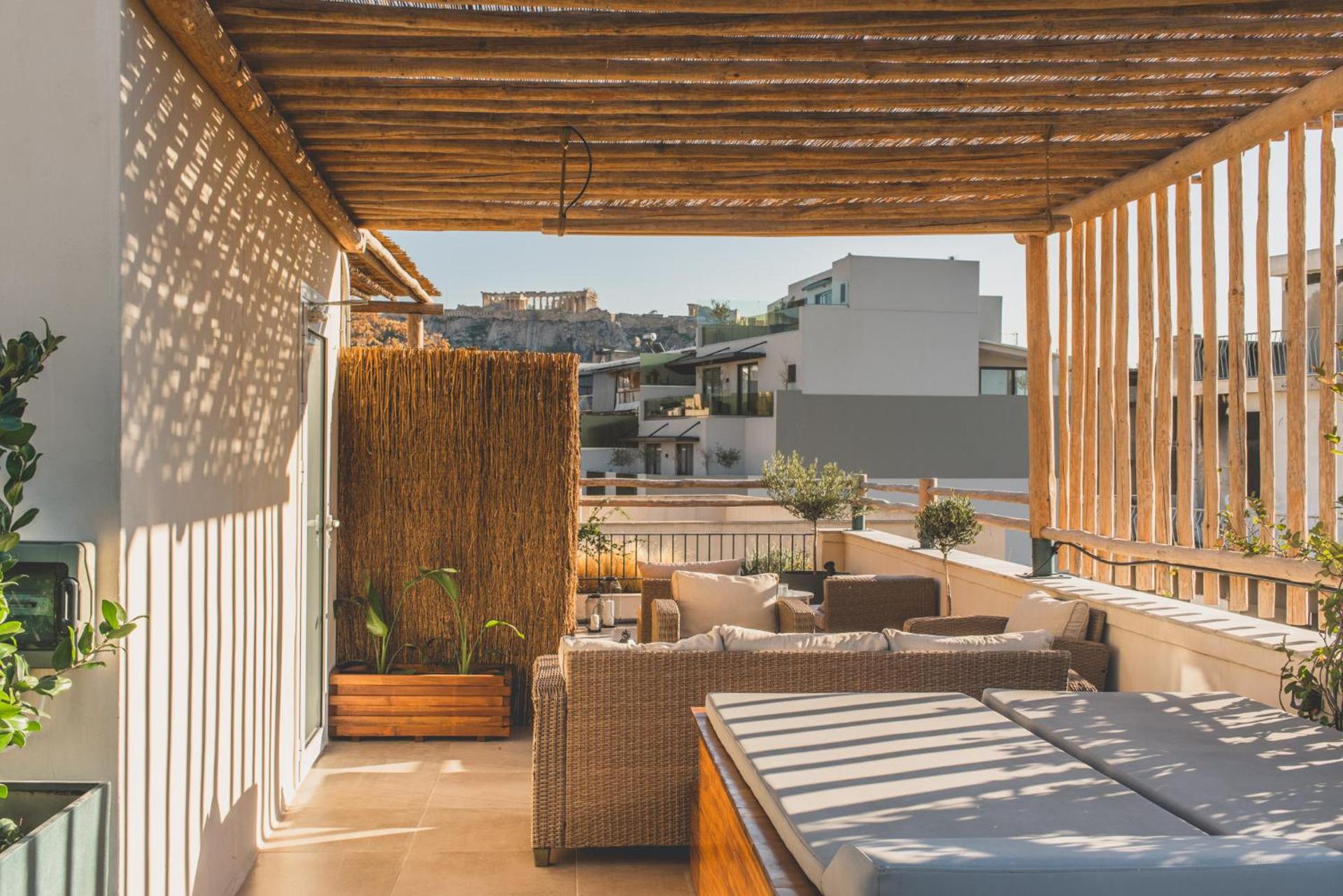 Luxury Apartment with Acropolis view Terrace and Jacuzzi in the Heart of Athens - Living Stone Azurite - Photo 10