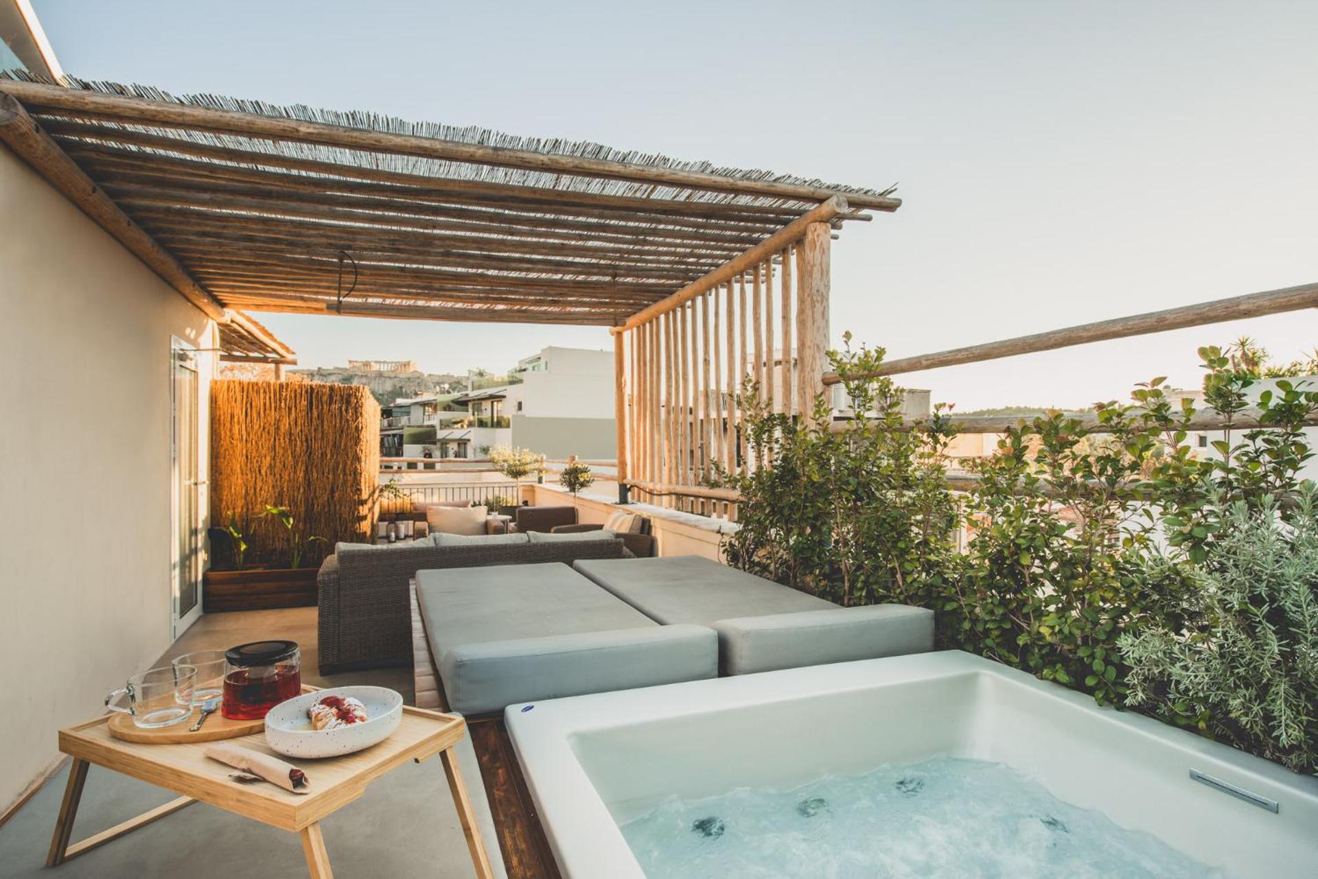 Luxury Apartment with Acropolis view Terrace and Jacuzzi in the Heart of Athens - Living Stone Azurite - Photo 18