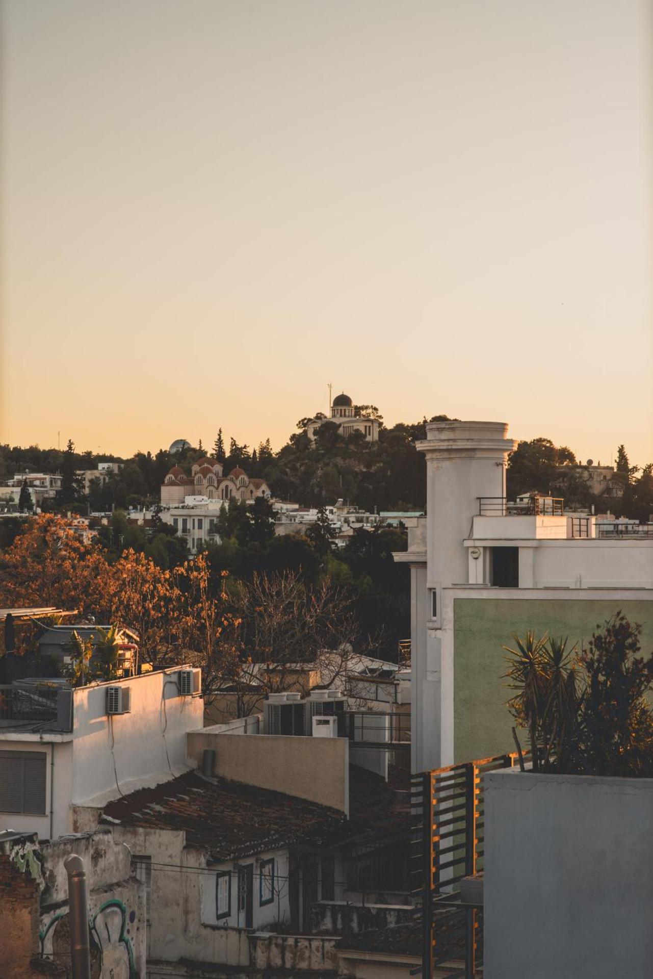 Luxury Apartment with Acropolis view Terrace and Jacuzzi in the Heart of Athens - Living Stone Azurite - Photo 22