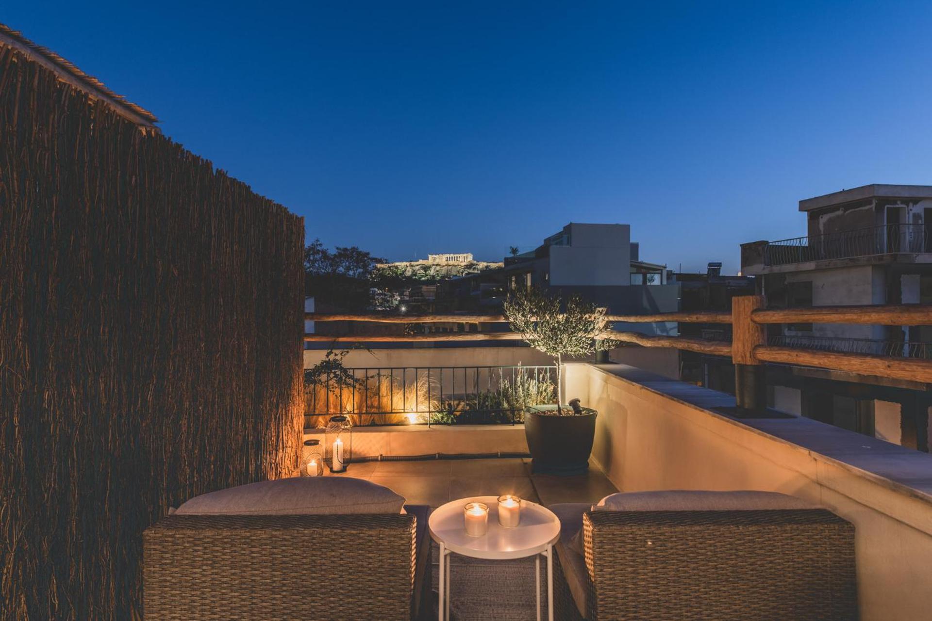 Luxury Apartment with Acropolis view Terrace and Jacuzzi in the Heart of Athens - Living Stone Azurite - Photo 23