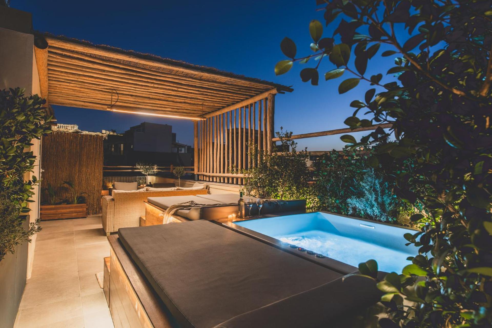 Luxury Apartment with Acropolis view Terrace and Jacuzzi in the Heart of Athens - Living Stone Azurite - Photo 24