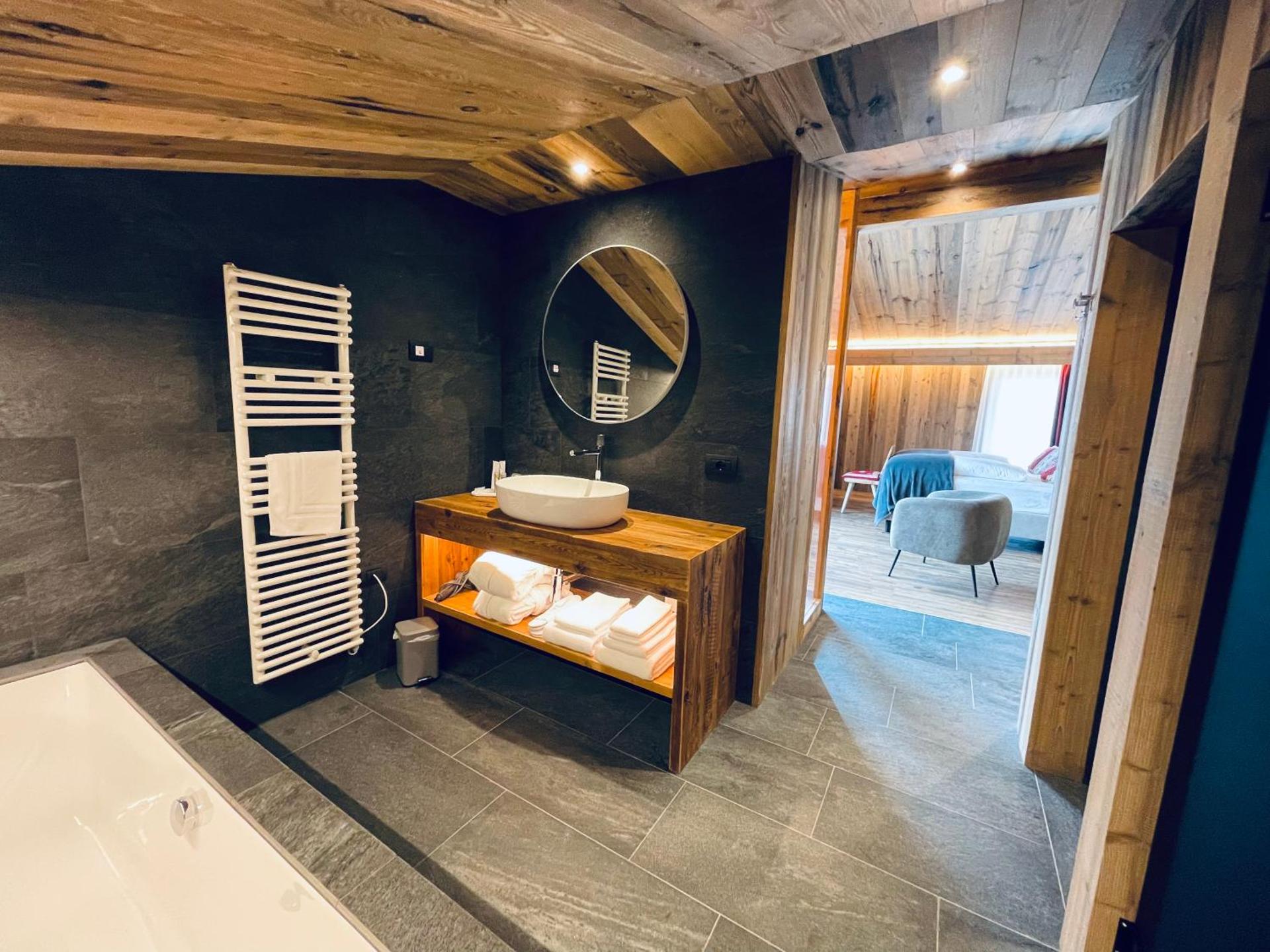 Hotel Piccolo Tibet - Photo 85