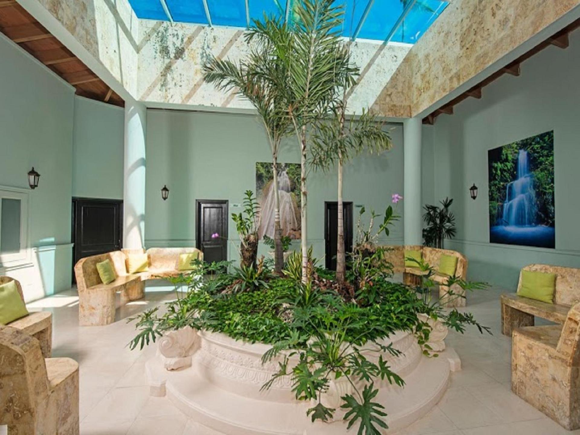 Ocean Blue & Sand Beach Resort - All Inclusive - Photo 10