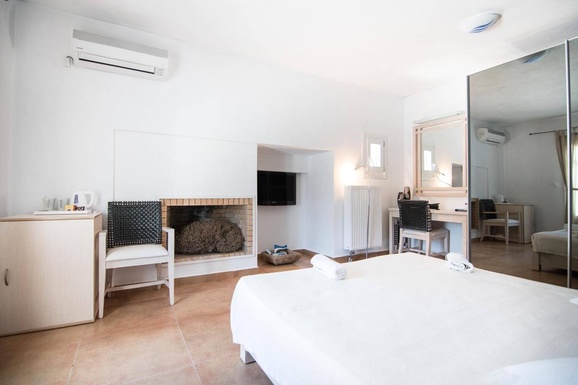 Hotel Nefeli - Photo 77