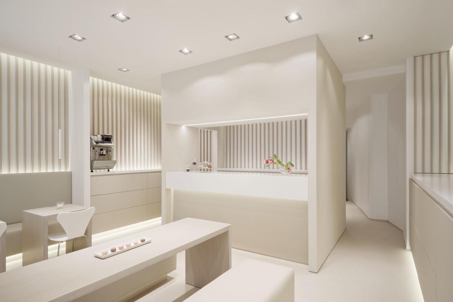 Hotel Aurora - Photo 6