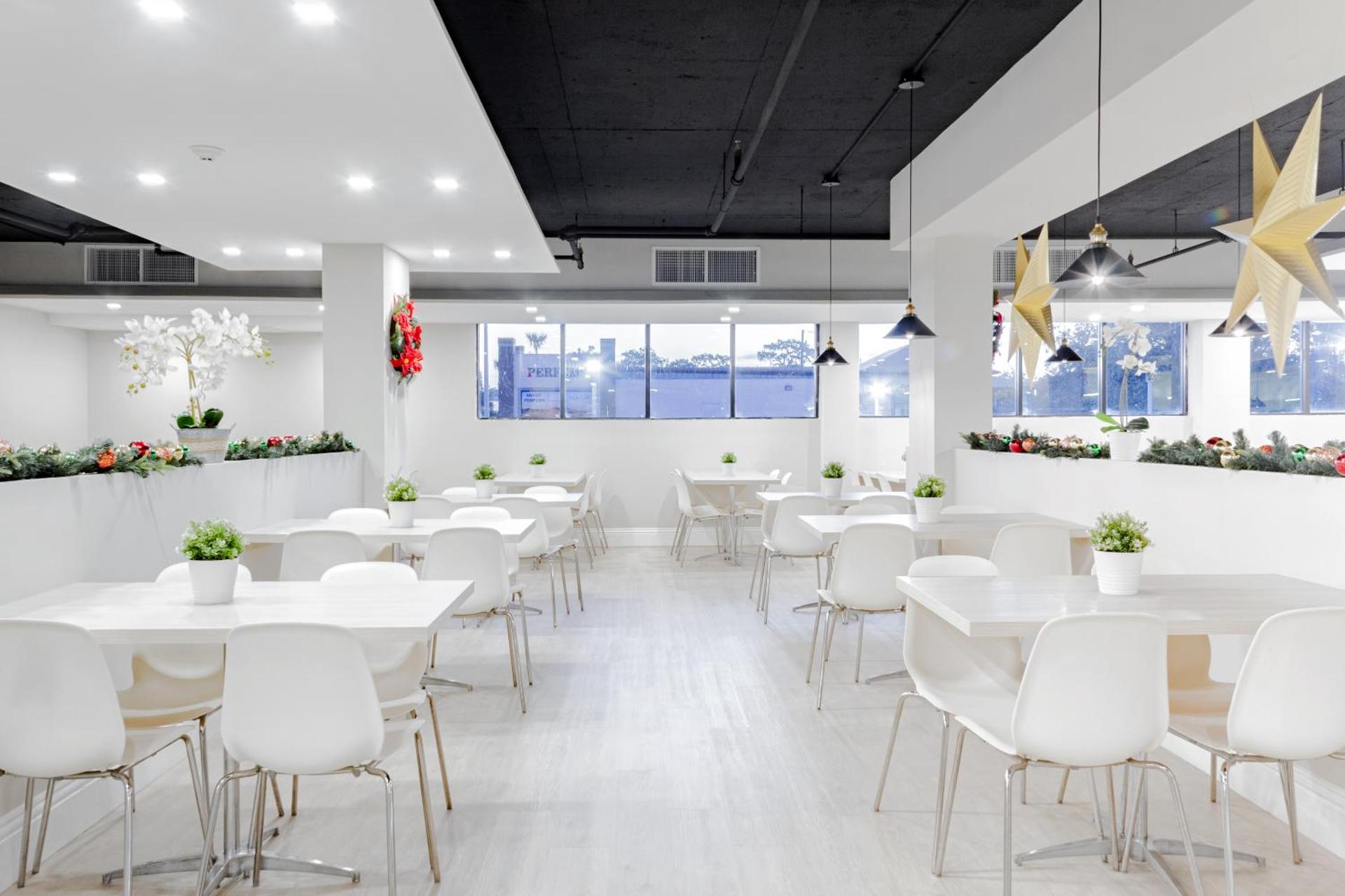 Palazzo Lakeside Hotel - Photo 60