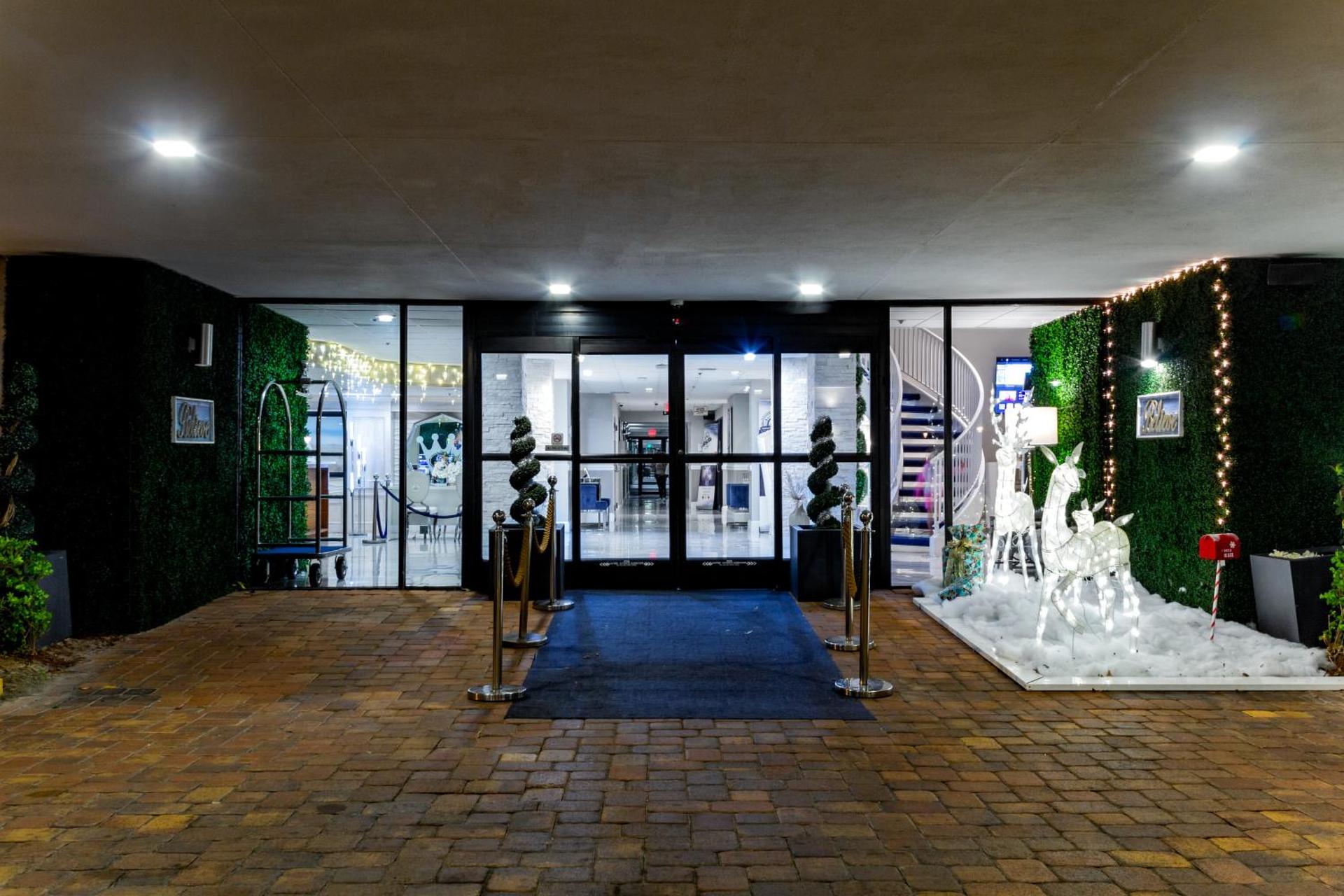 Palazzo Lakeside Hotel - Photo 41