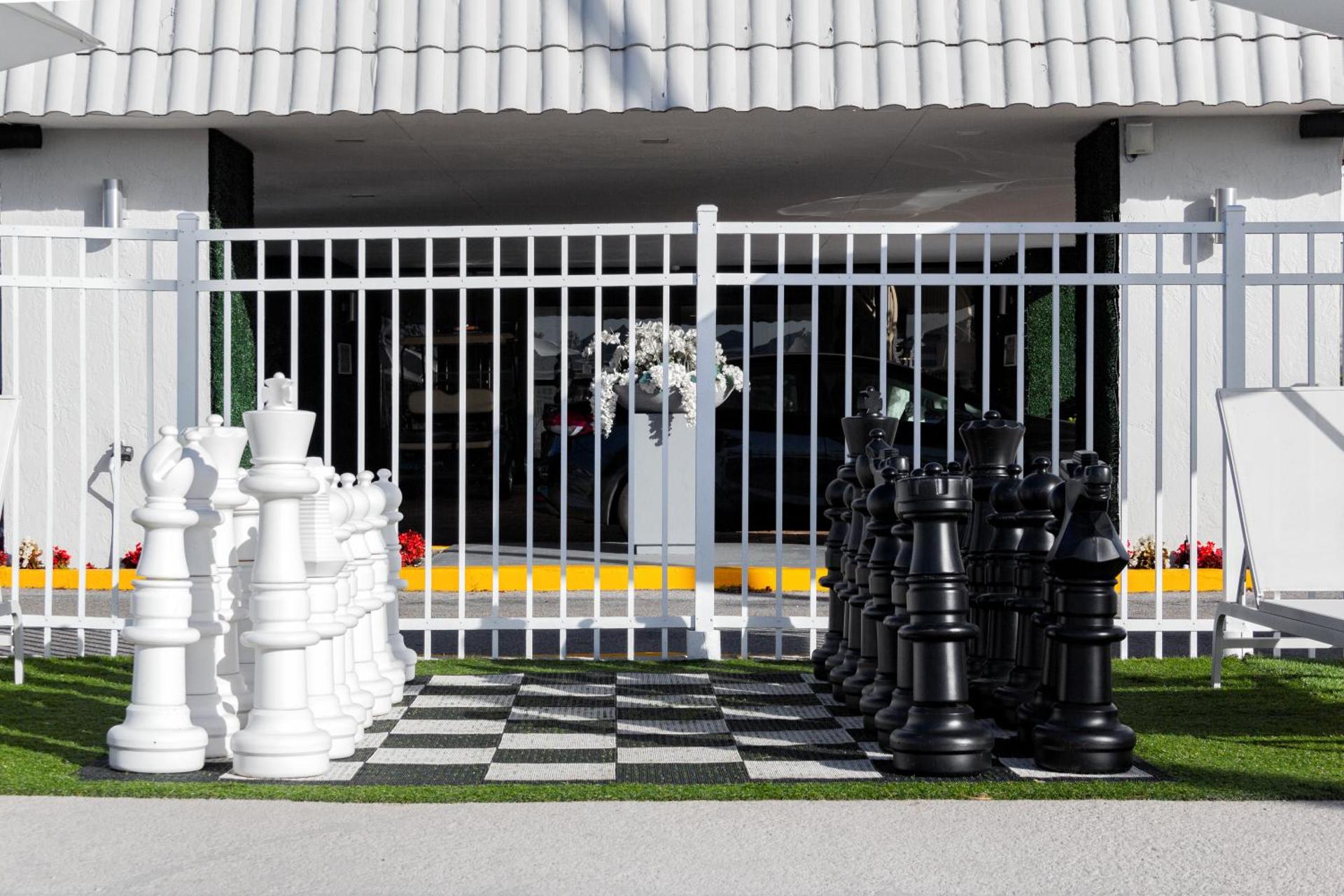 Palazzo Lakeside Hotel - Photo 8