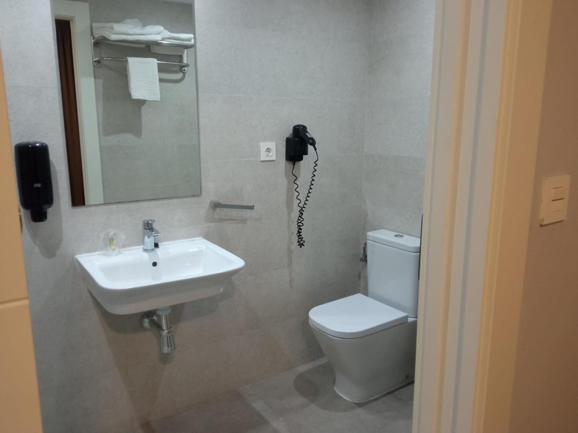 Hotel Estrella Del Mar - Photo 12