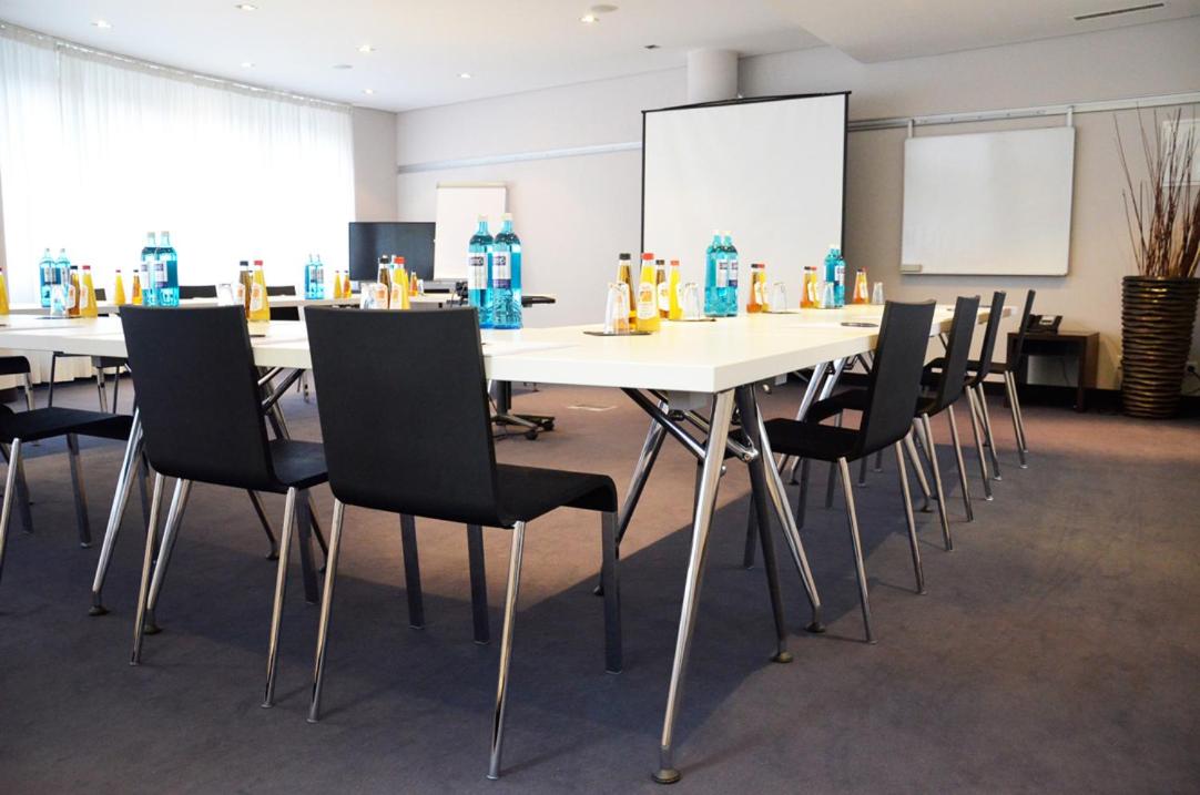 Bristol Hotel - Frankfurt City Centre - Central - Photo 46