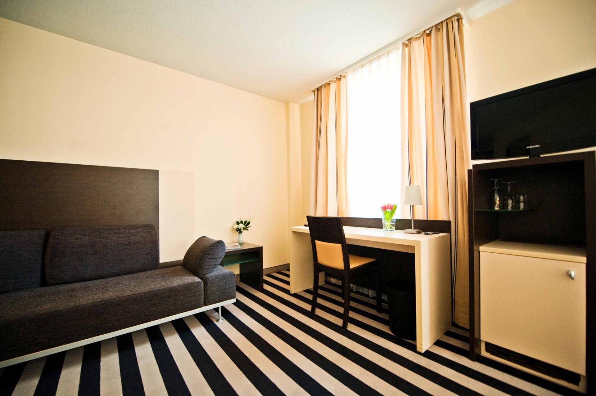 Bristol Hotel - Frankfurt City Centre - Central - Photo 34