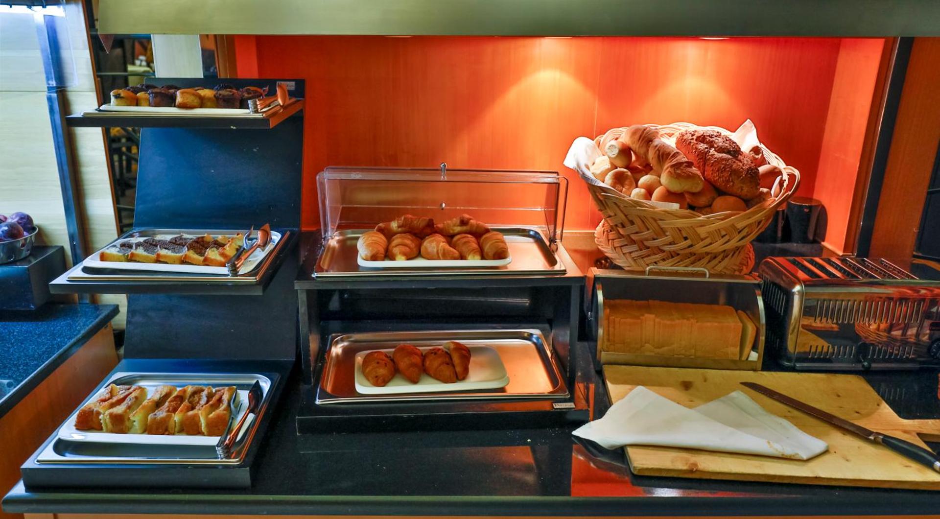 Mak Albania Hotel - Photo 29