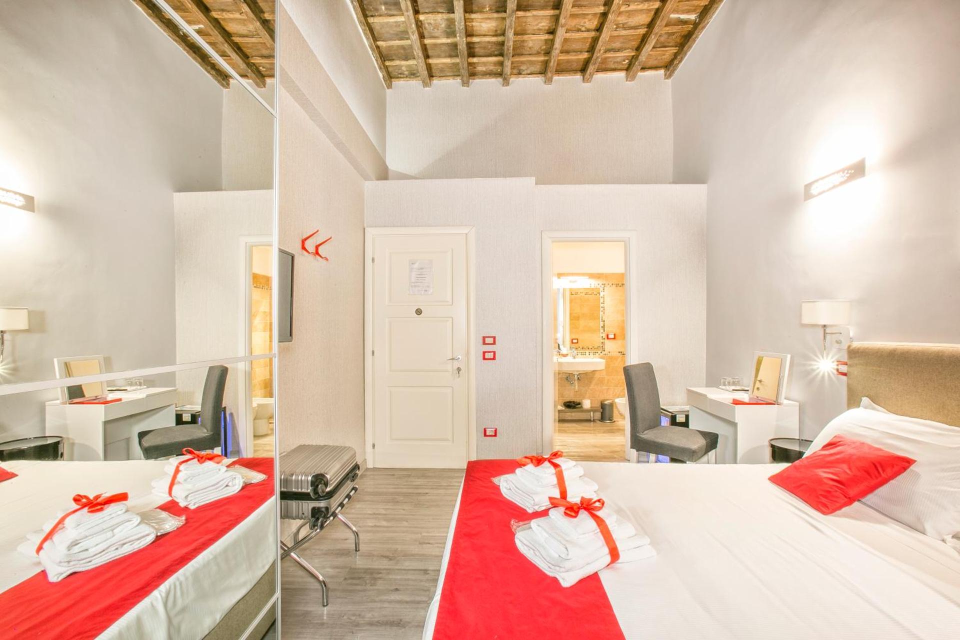 History Suite - Photo 15