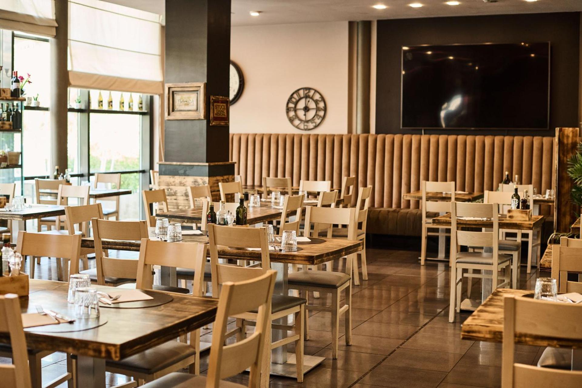 Hotel Da Vinci - Photo 9