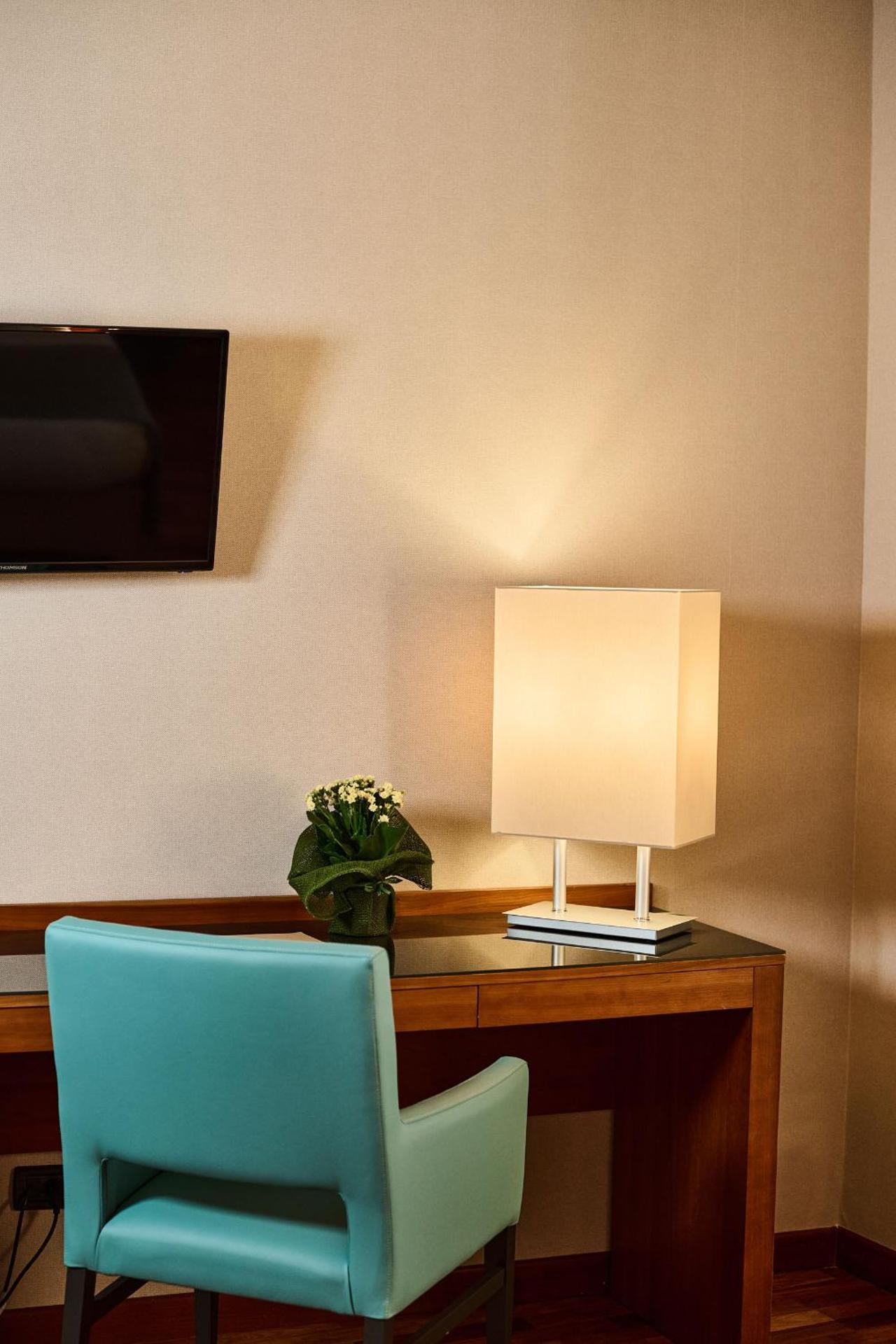 Hotel Da Vinci - Photo 38