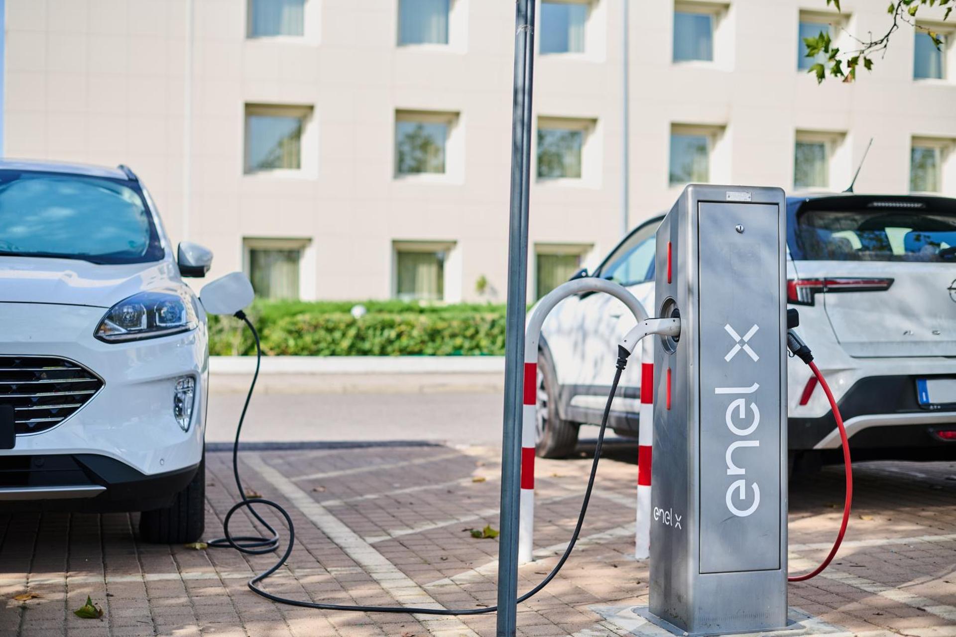 Hotel Da Vinci - Photo 24