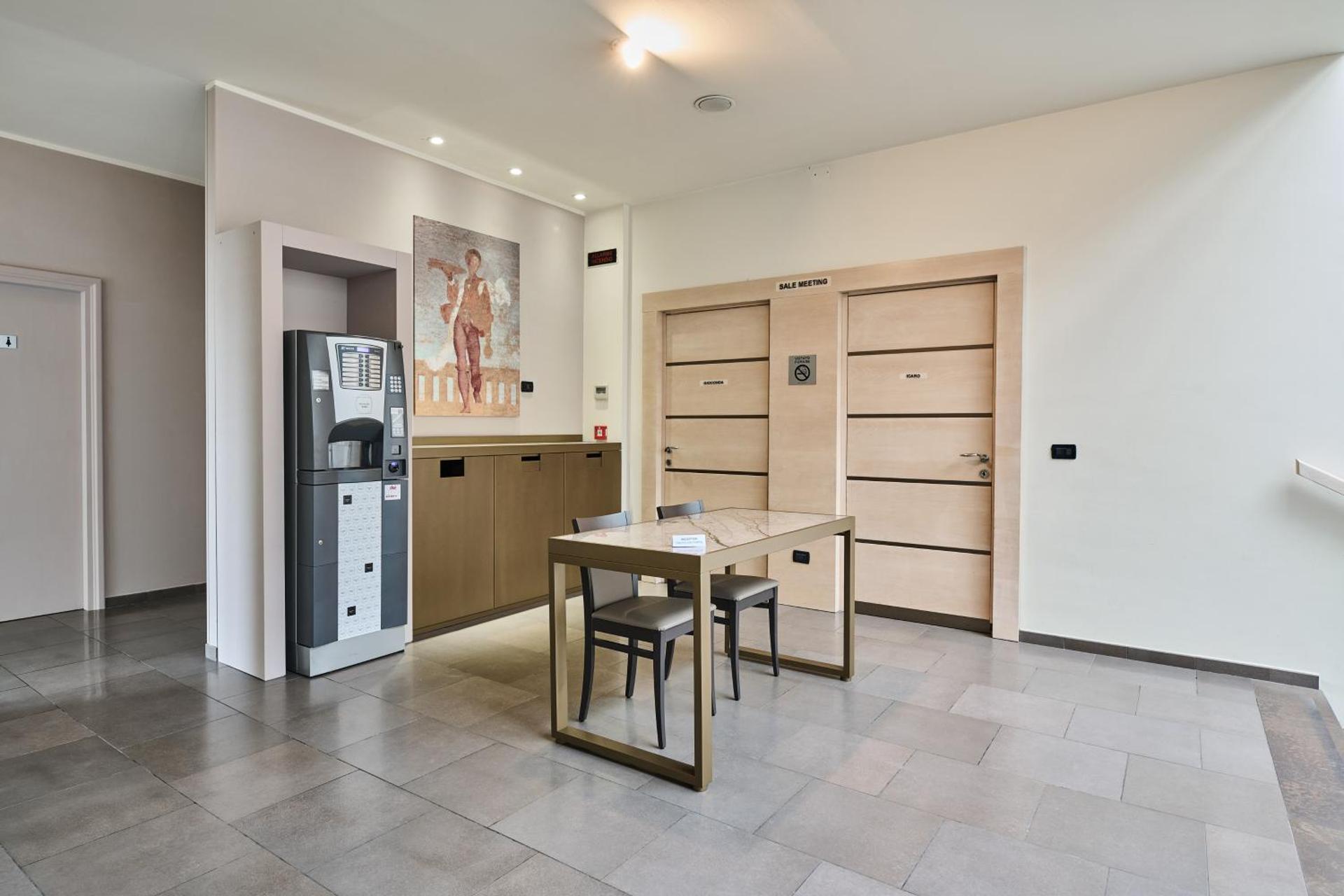 Hotel Da Vinci - Photo 31