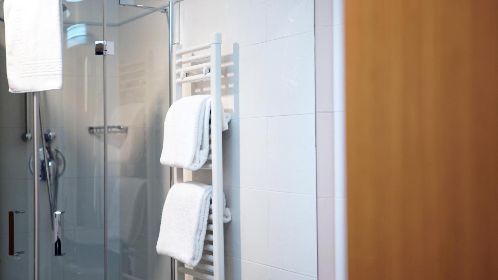 Garden Hotel - Photo 27