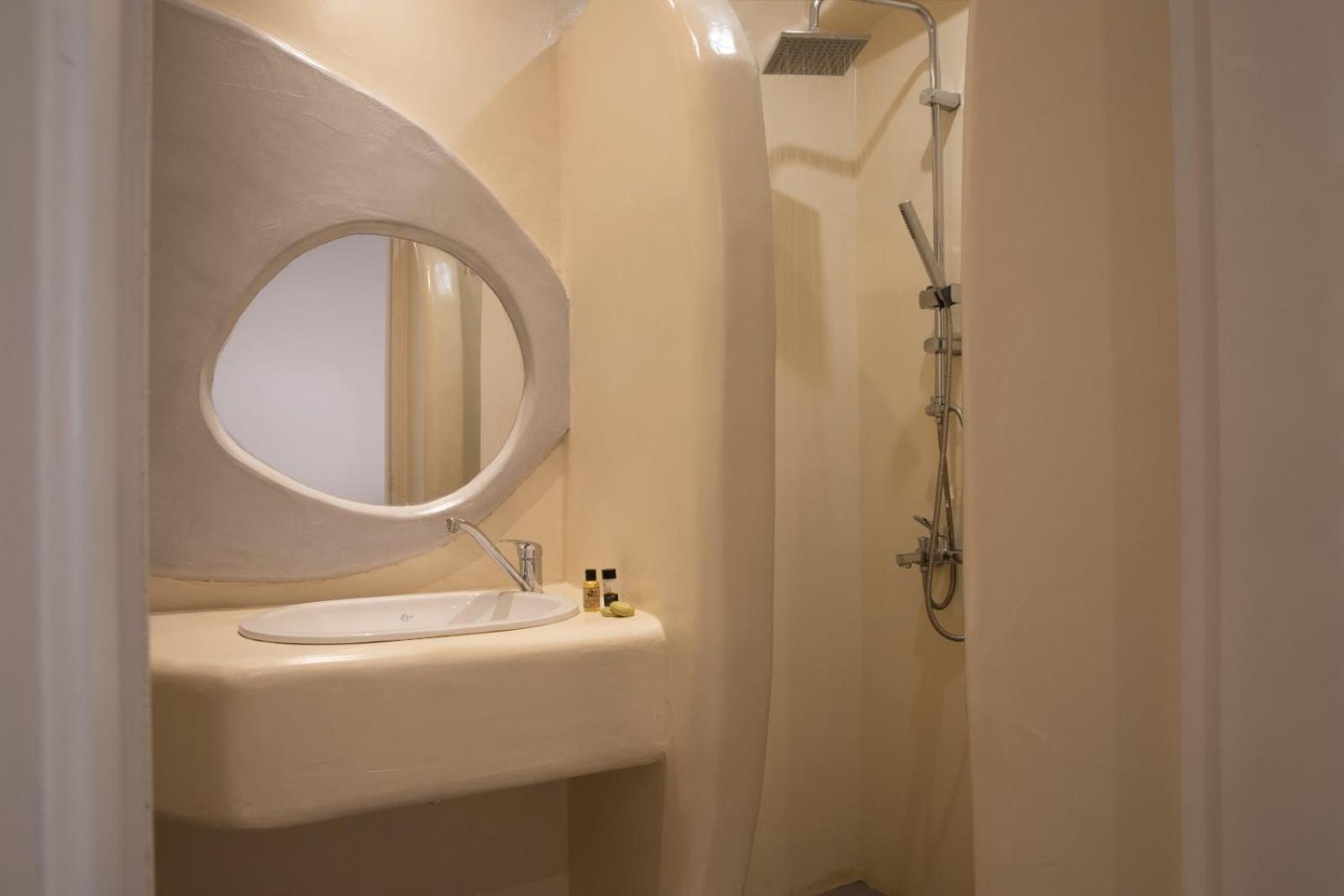 Aloni Hotel & Suites - Photo 55