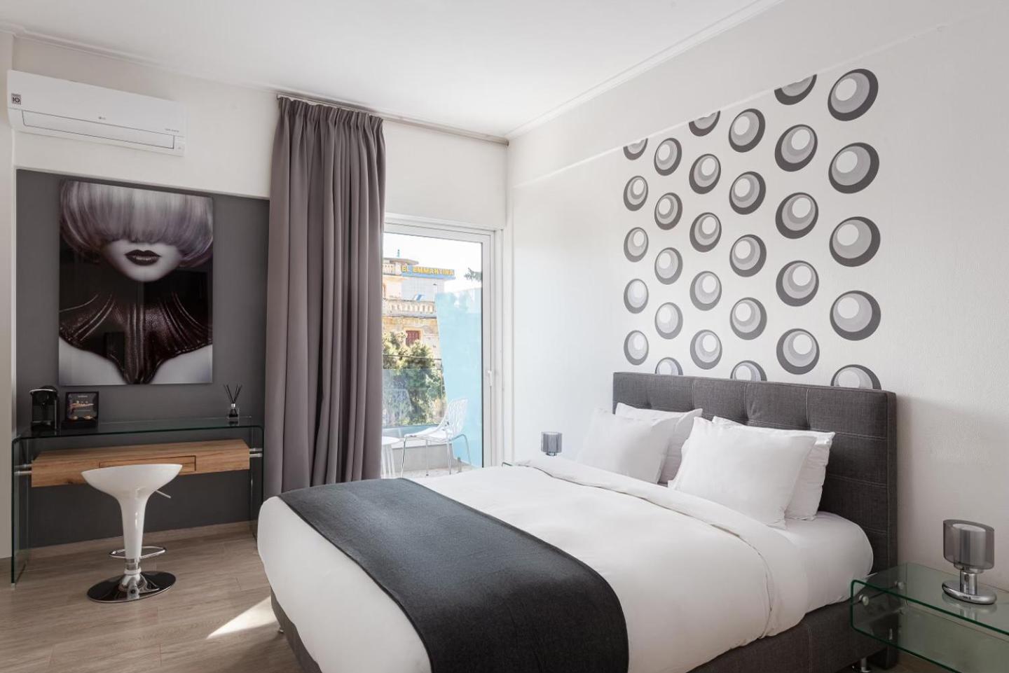 Large Double Room - Photo 3