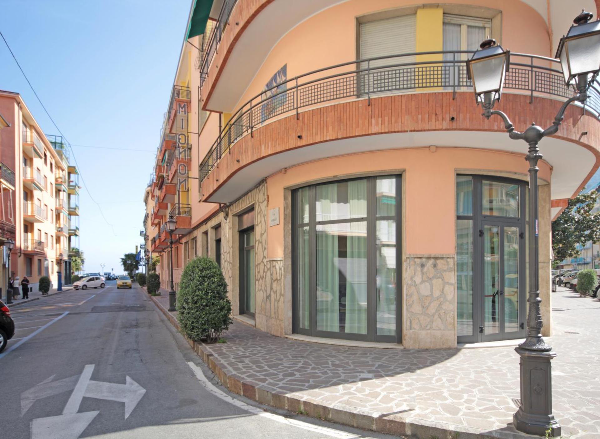 Hotel Mignon 50 MT DALLA SPIAGGIA E DALL'ISOLA PEDONALE - Photo 24