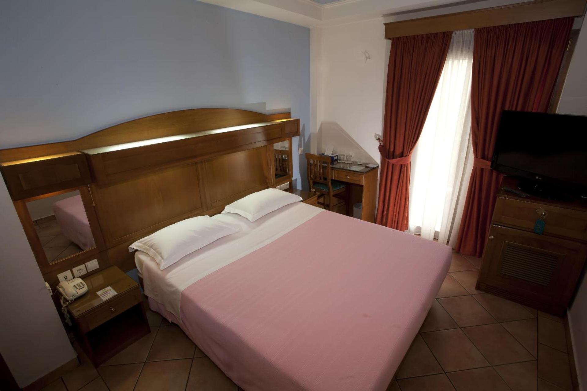Hotel Katerina - Photo 42