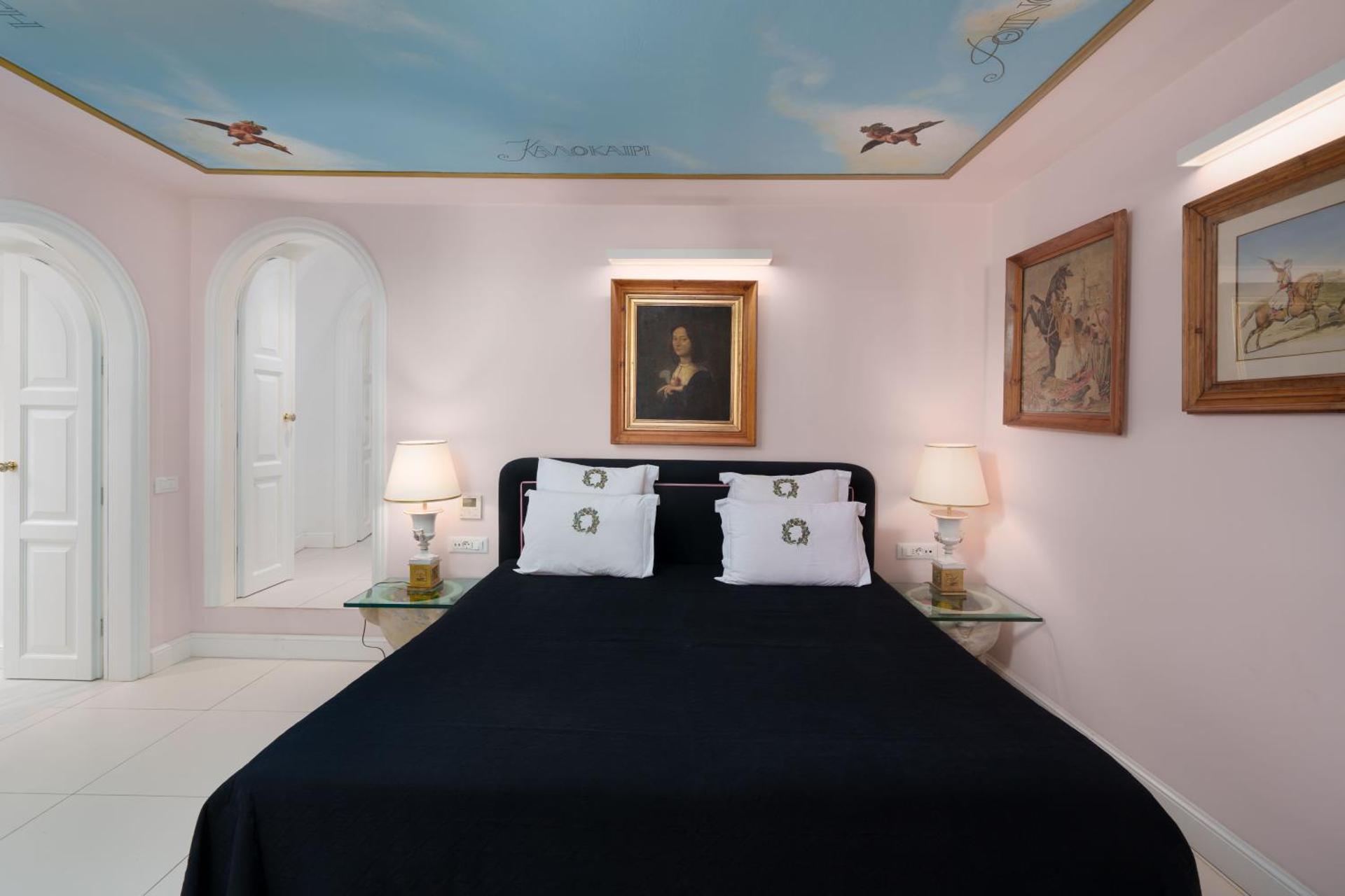 The Tsitouras Collection - Photo 16