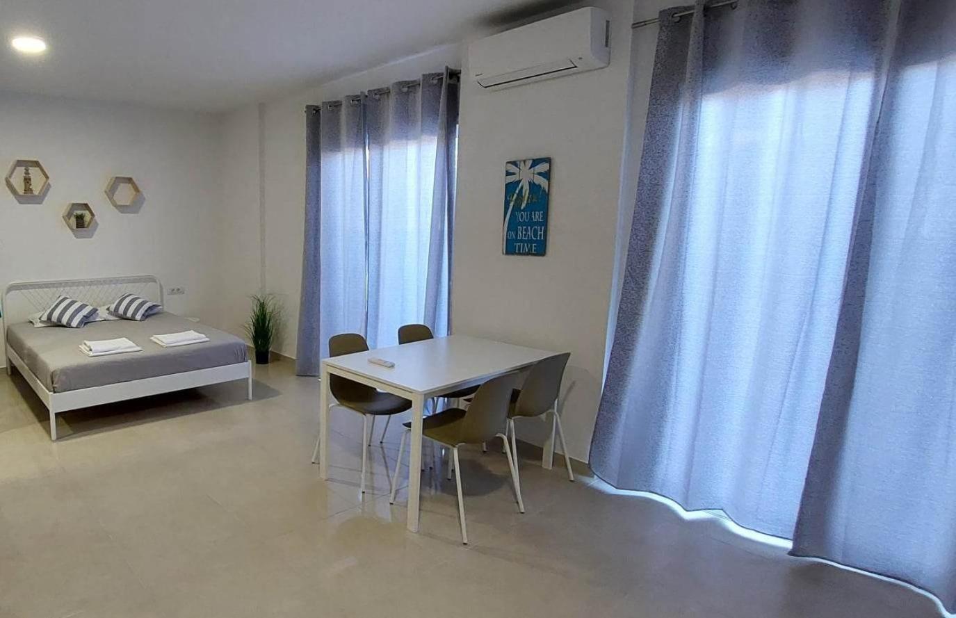 Telhinis Hotel & Apartments - Photo 3