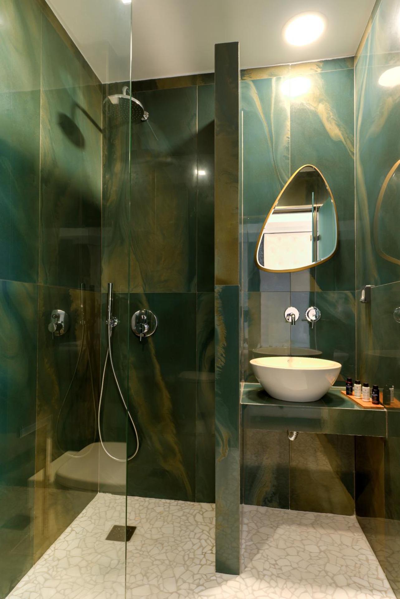 Deluxe Suites Santorini - Photo 69