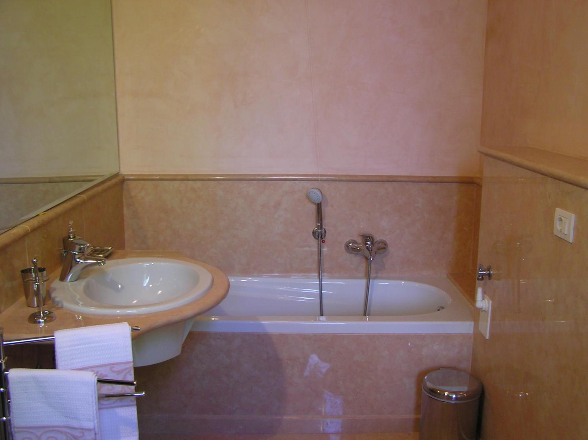 Double Room with Private External Bathroom