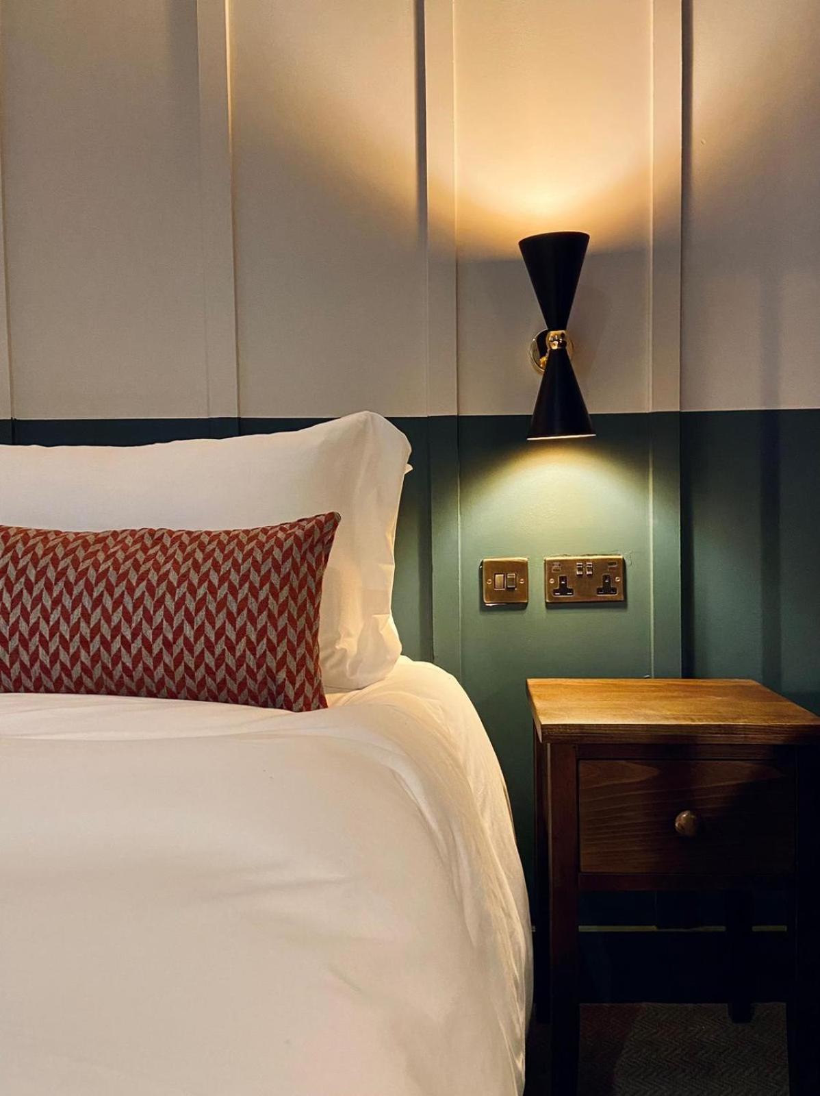 The Pride of Paddington - Photo 20