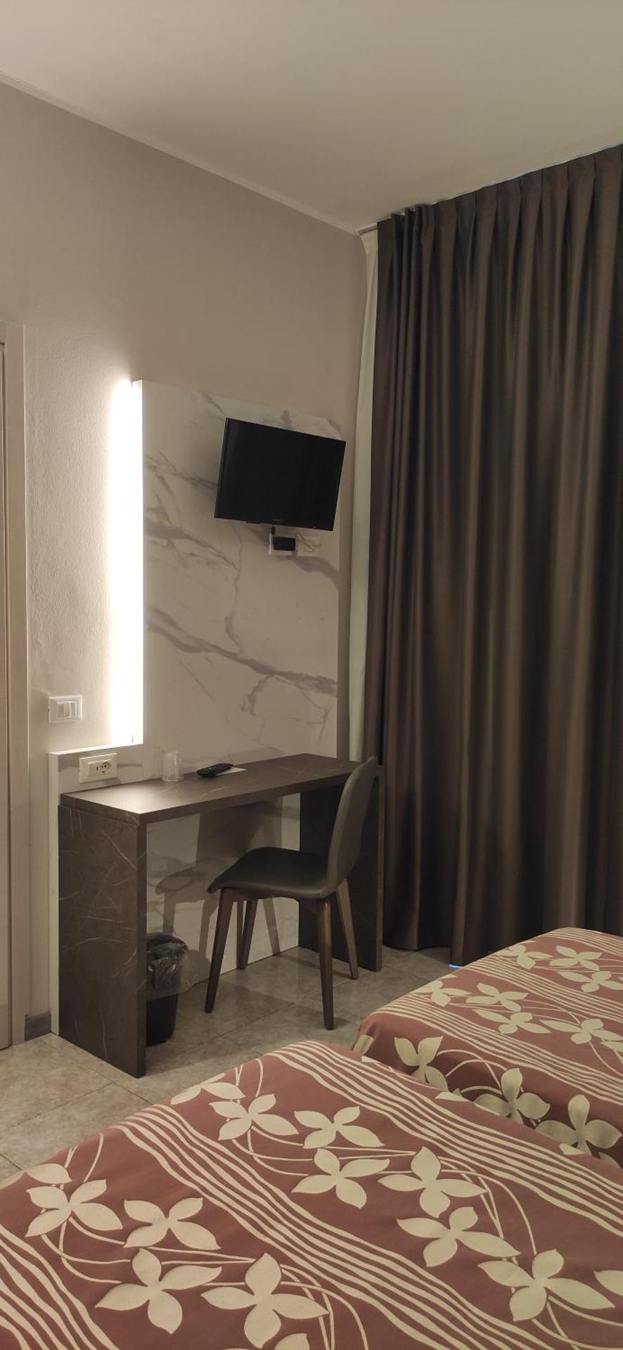 Hotel Mistral - Photo 35