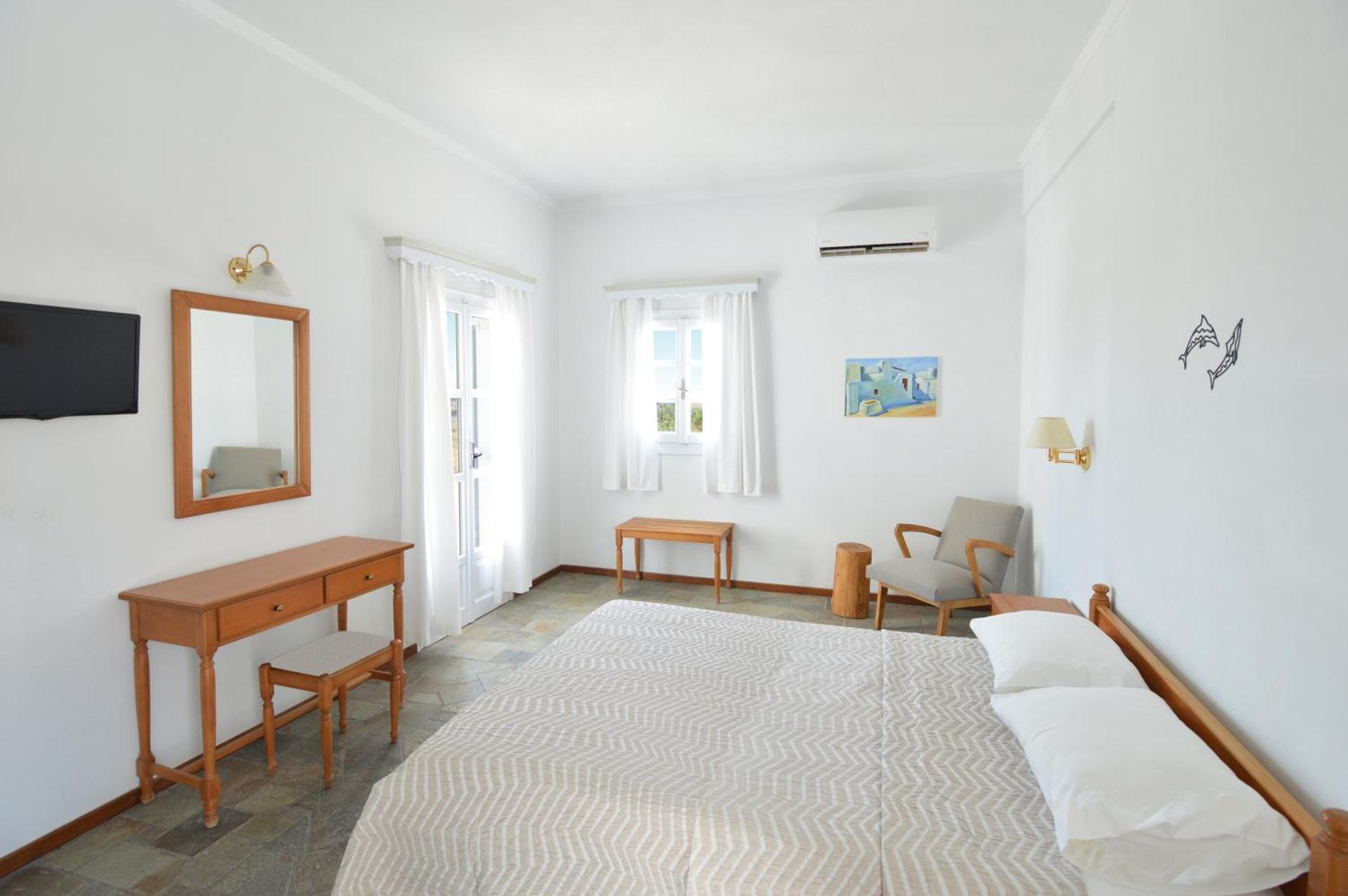 Nostos Studios - Photo 37