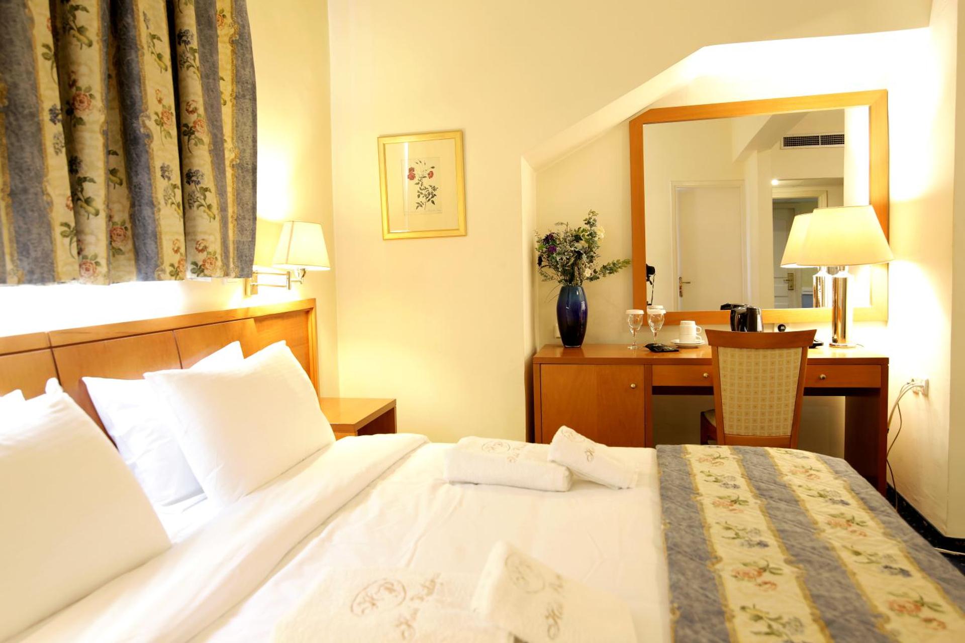 Hotel Philippos Livadeia - Photo 35