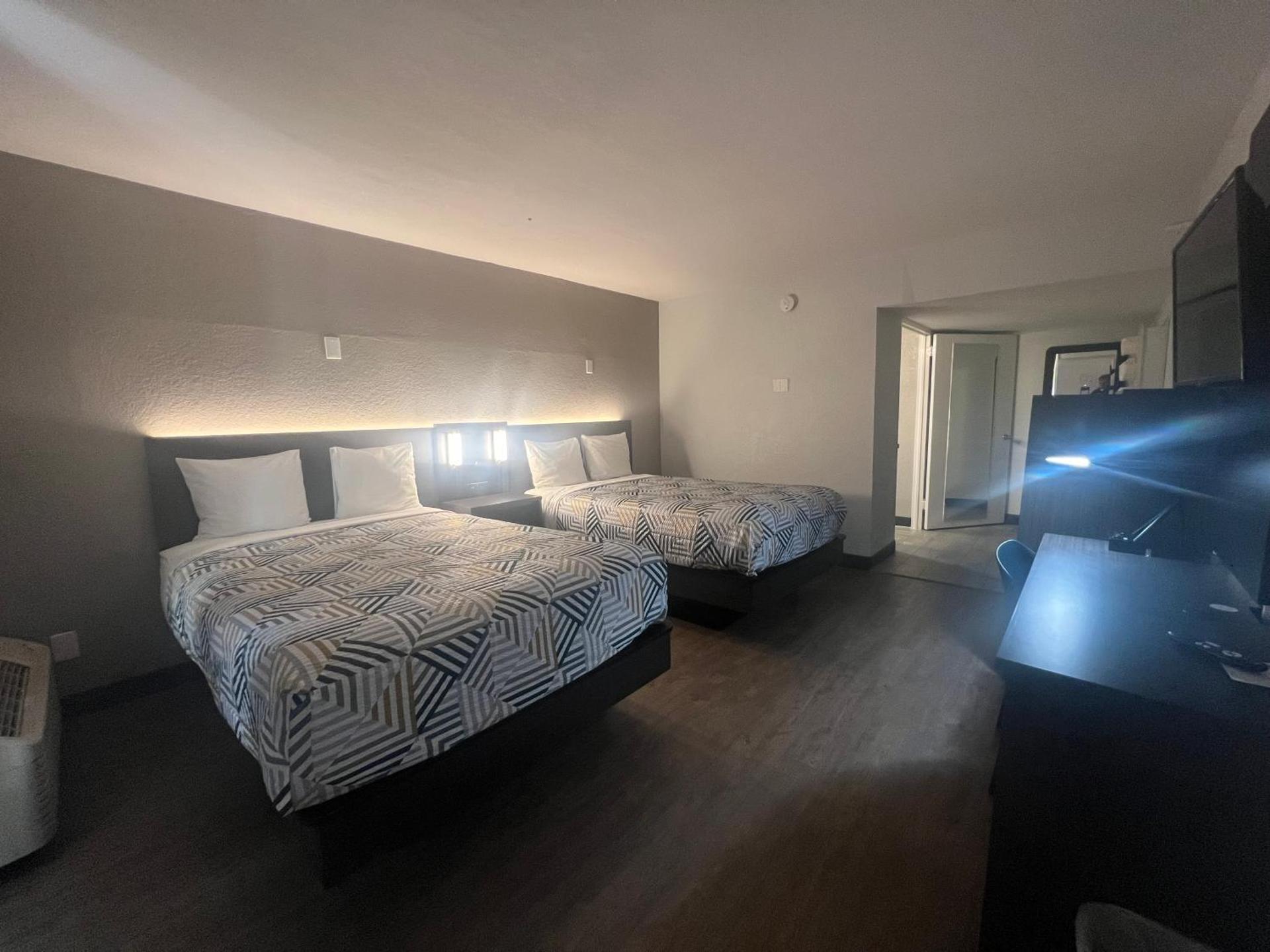 Motel 6 Glendale Phoenix - Photo 47