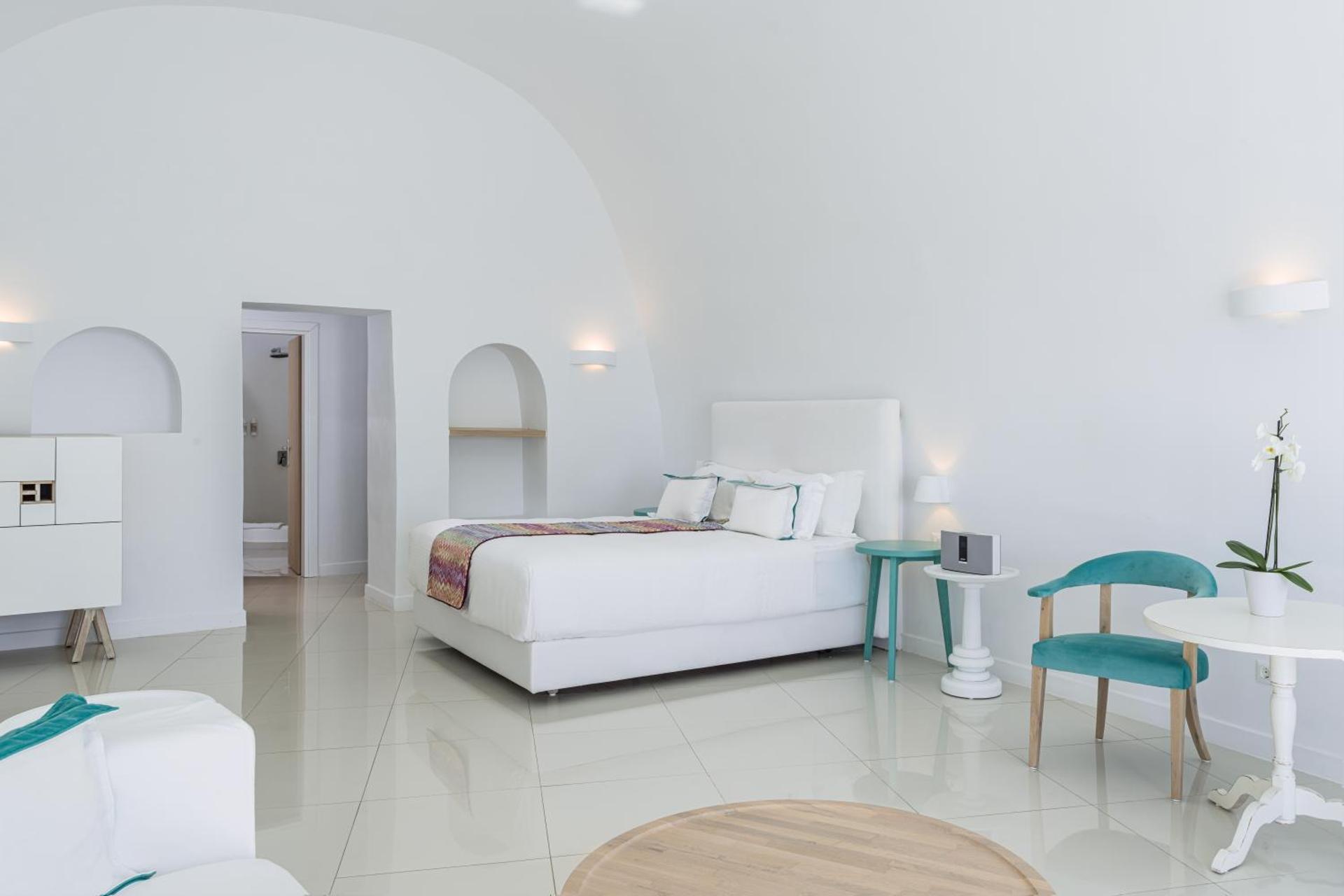 Honeymoon Jetted Tub Suite 