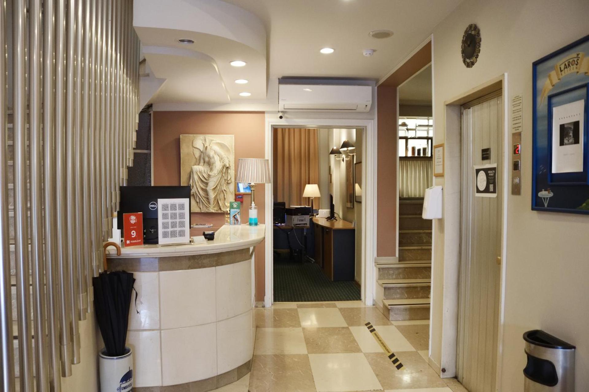 Adrian Hotel - Photo 10