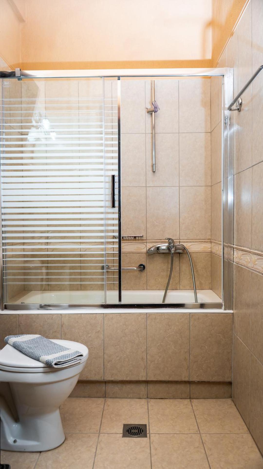 Dellas Boutique Hotel - Photo 35