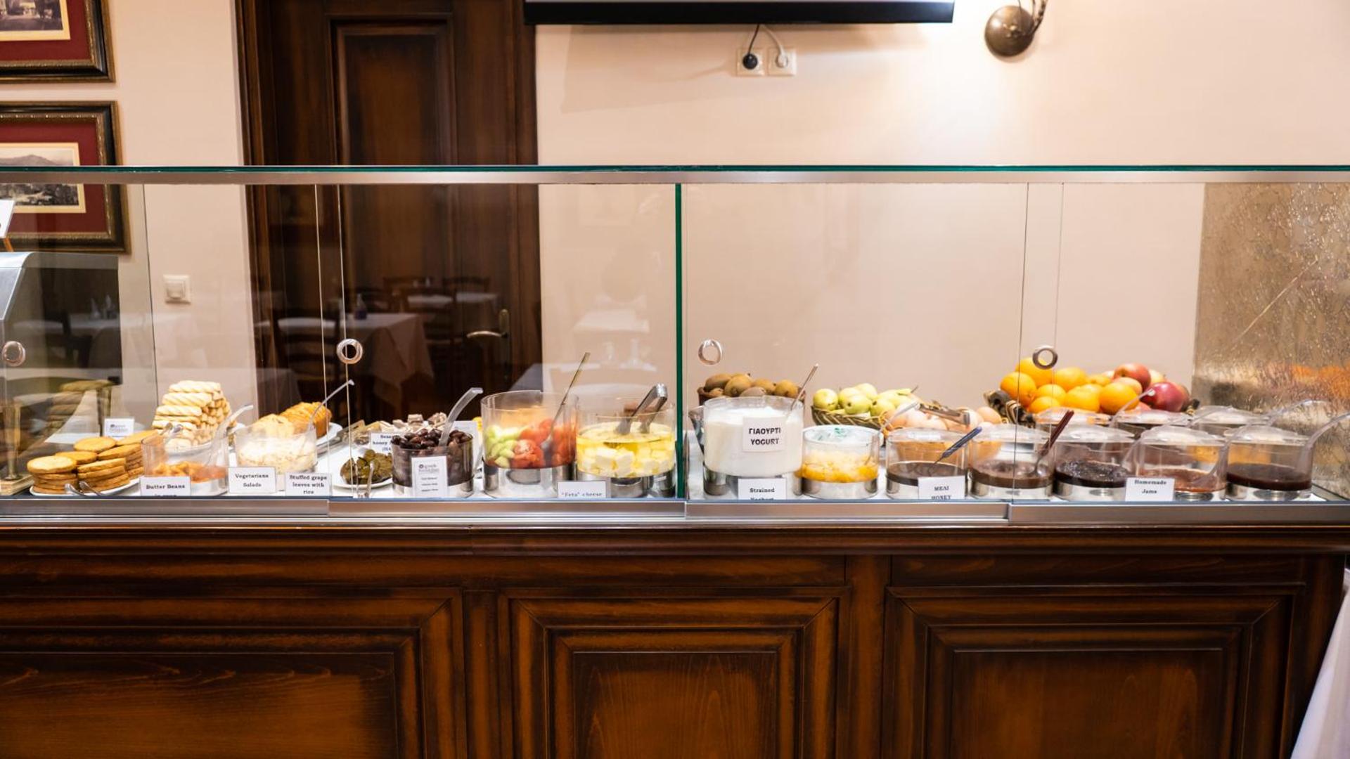 Dellas Boutique Hotel - Photo 88