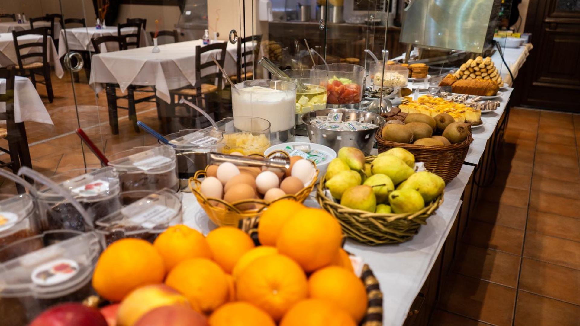 Dellas Boutique Hotel - Photo 87