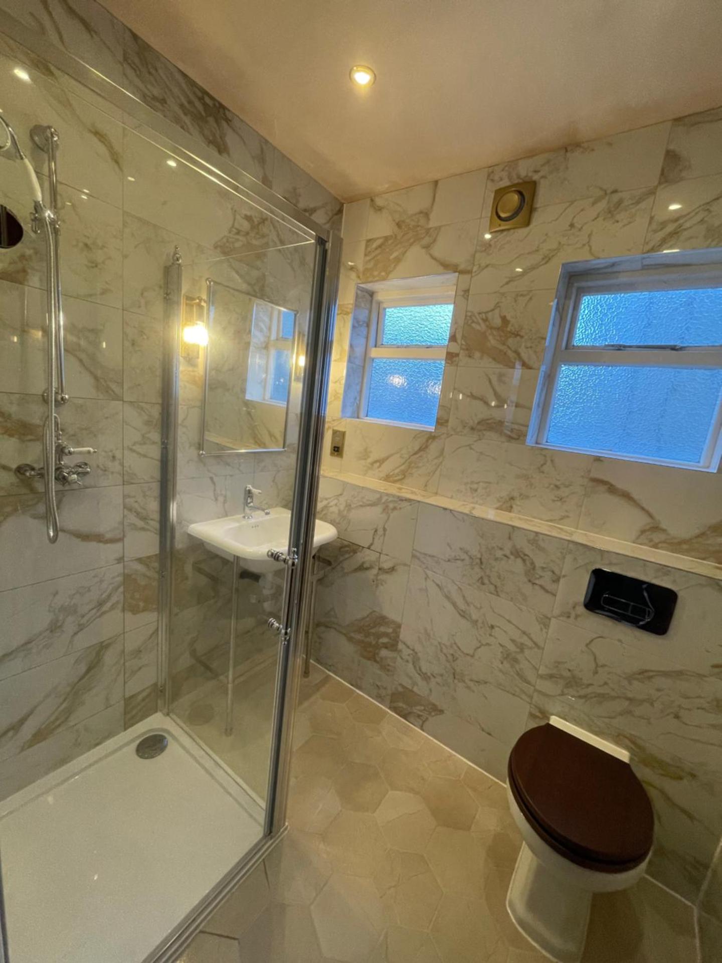 Albany Hotel - Photo 13
