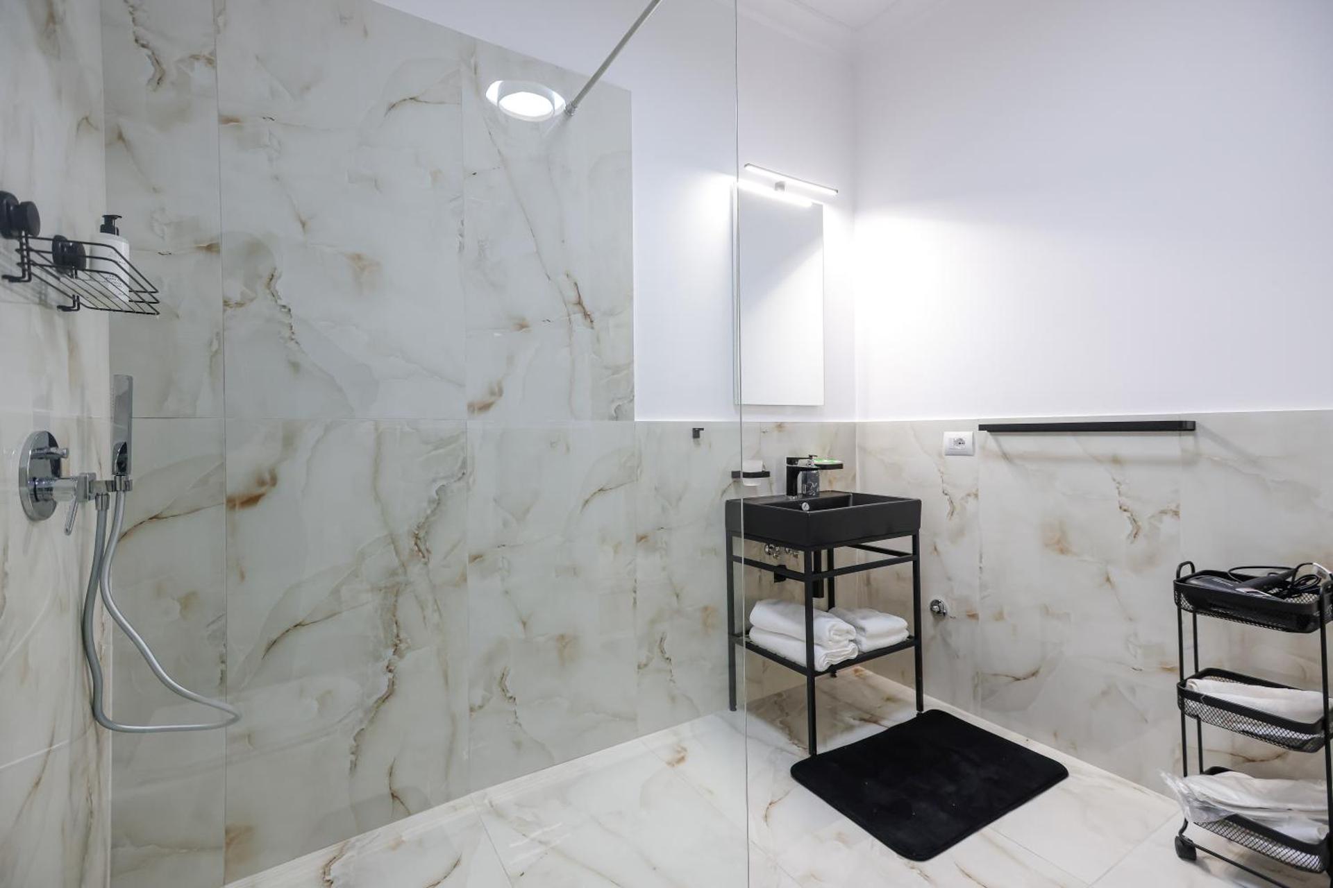 Ferdinand Hotel Rooms - Photo 2